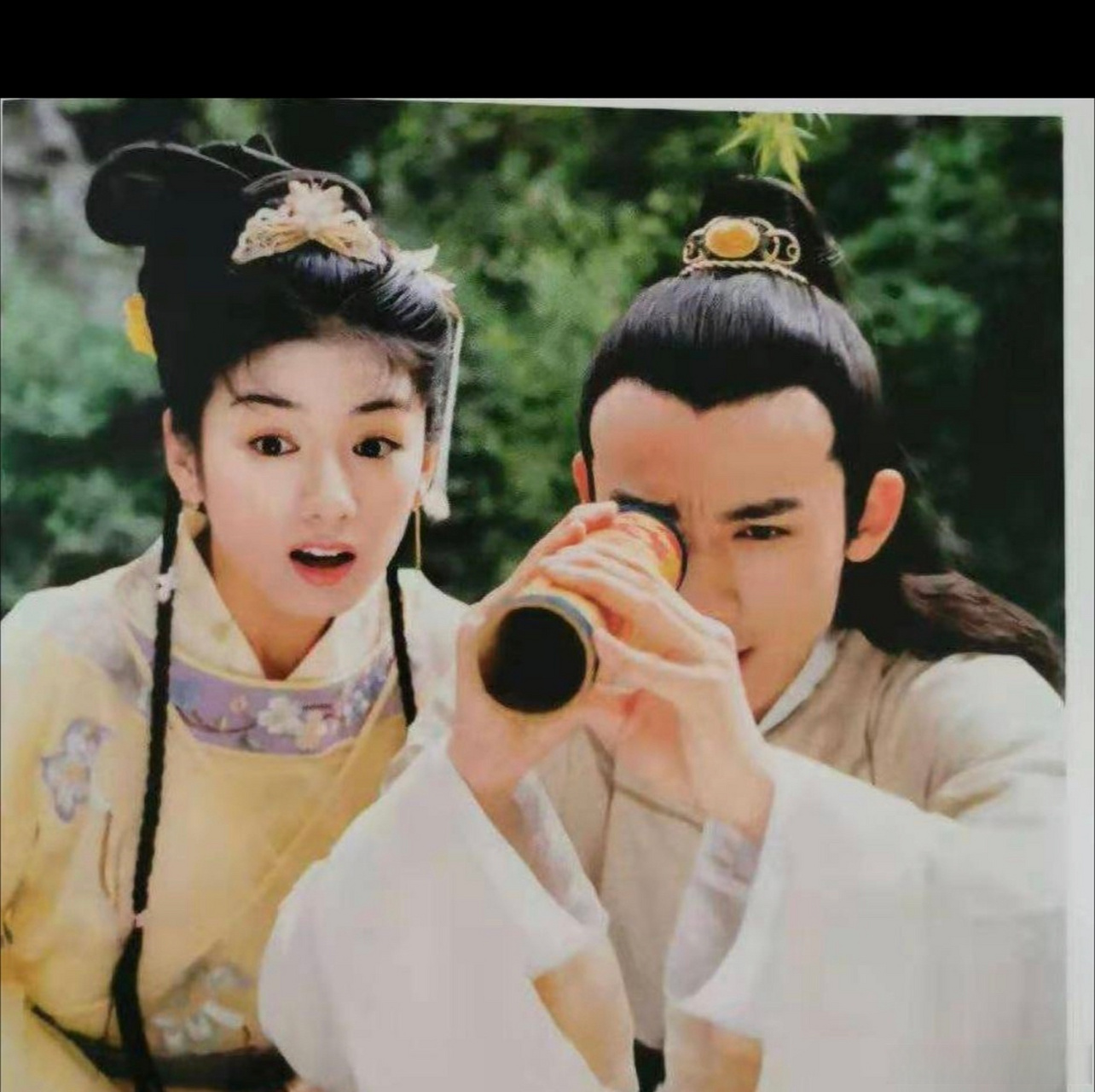 因为当时饰演女主的黄奕在和聂远谈恋爱,所以一直推荐聂远,最后男主才