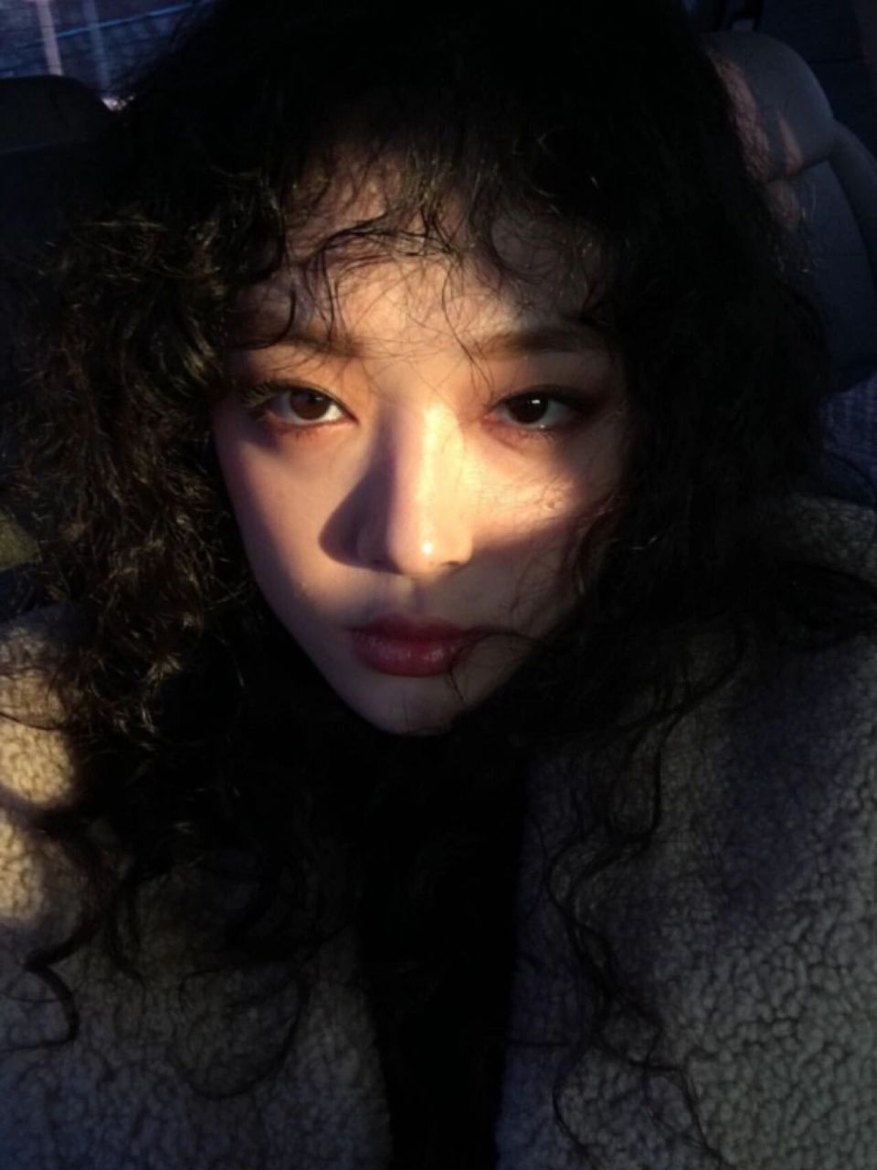 一些关于雪莉泡面头的照片 #崔雪莉# #头像分享# #今日发型