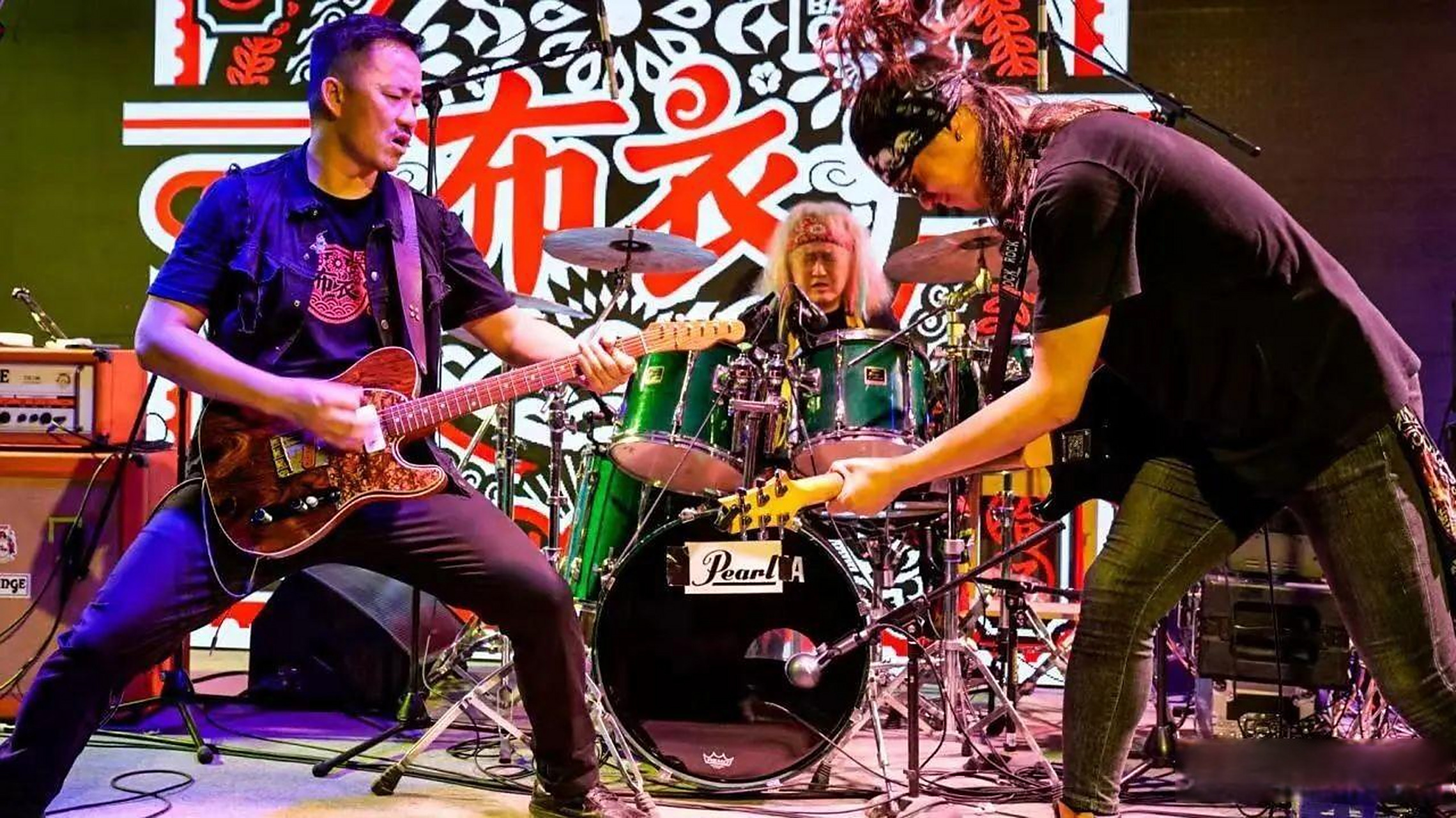 【布衣乐队《八宝茶》首次民乐版剧场巡演 呼和浩特站即将开启】 3月1