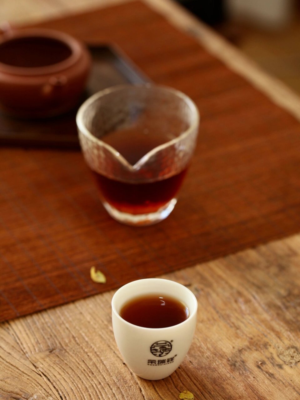 朋友圈喝茶文案36句,经典适用 | 推荐收藏 951.独处,亦清欢. 972.