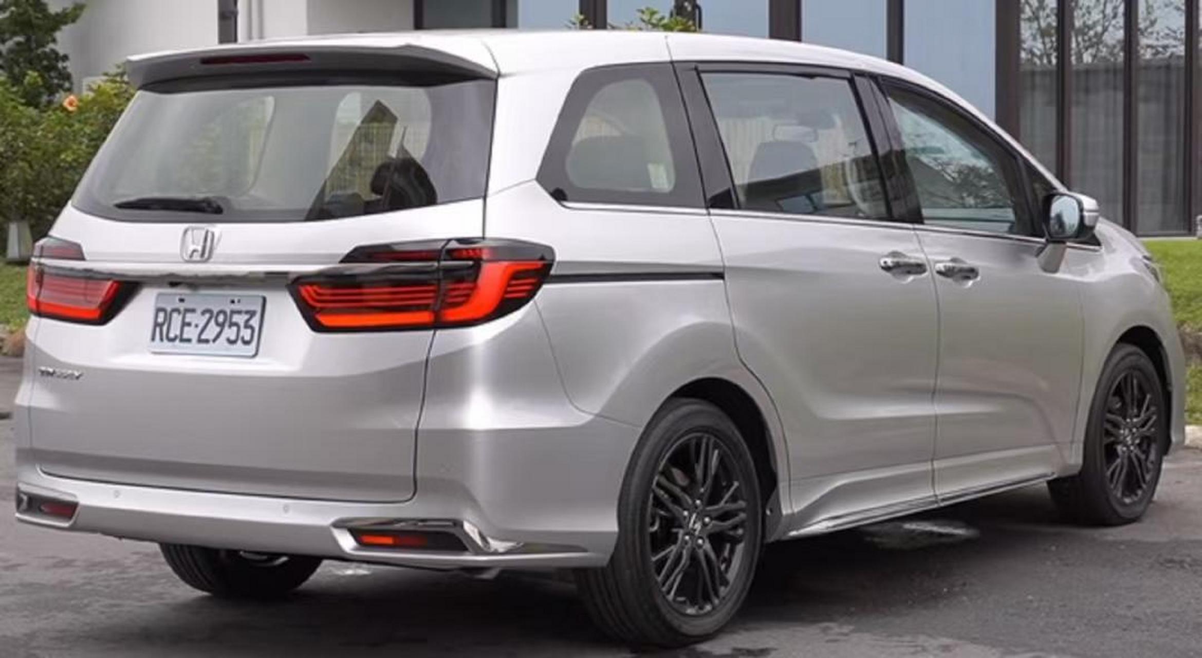 本田奥德赛2022款2.0l 锐·智享版本,使用油电混合动力,搭载一台2.