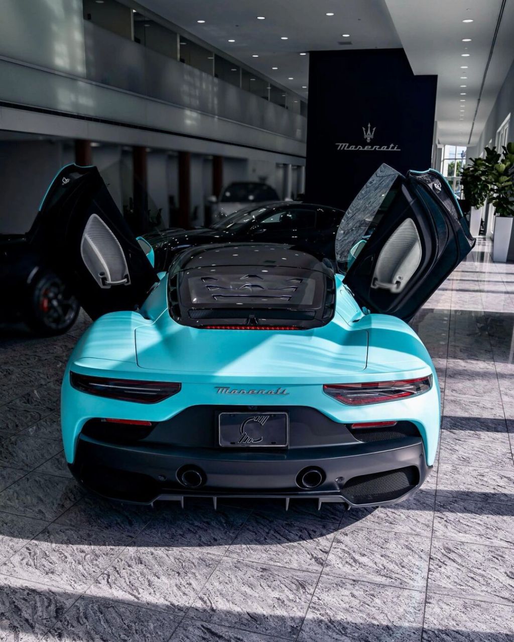 玛莎拉蒂mc20 #汽车摄影# #我的车真好看# #超级跑车圈# #玛莎拉蒂mc