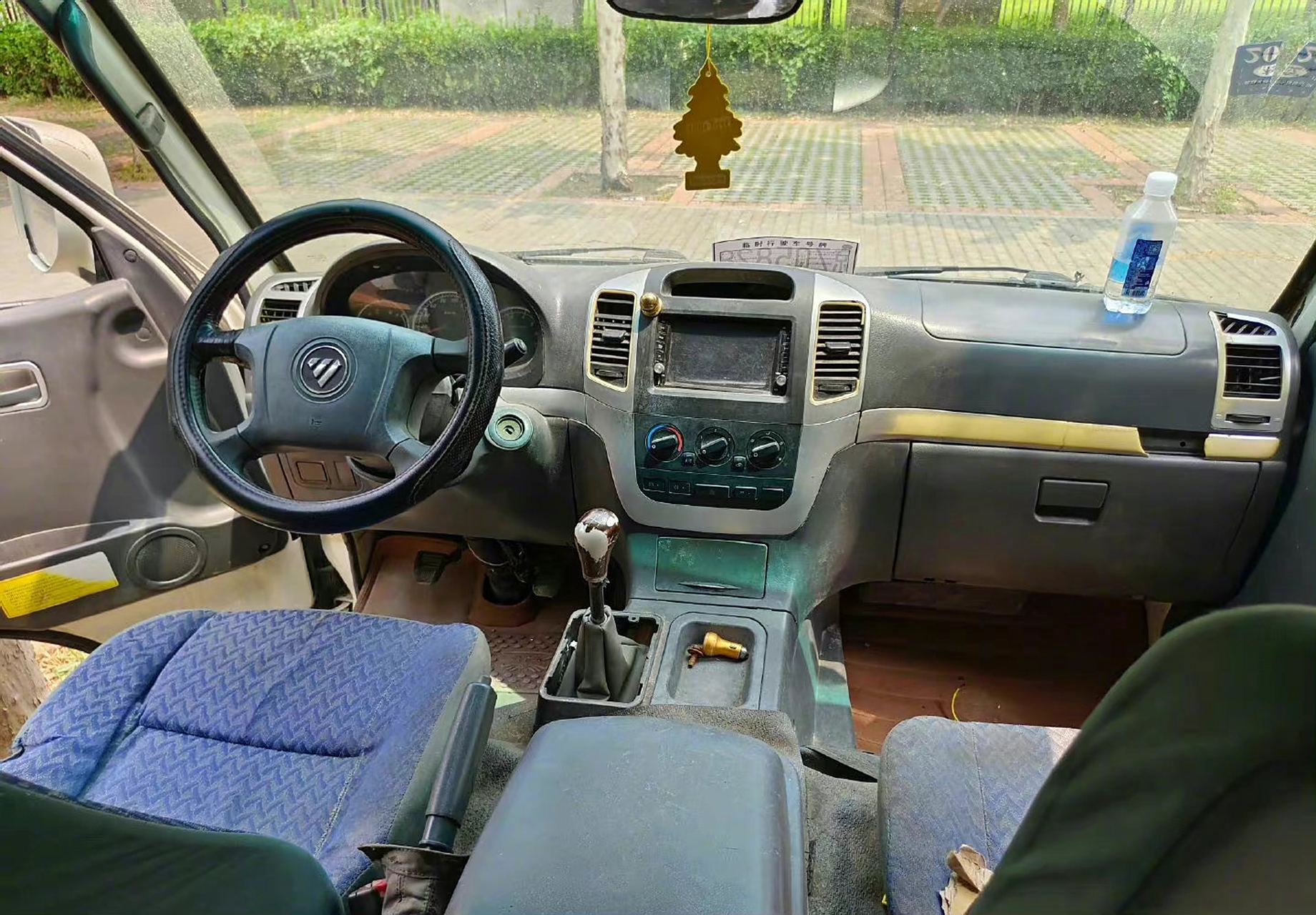 奶爸花3万元将面包车改成房车##向往的房车生活# 在网上看到一位奶爸