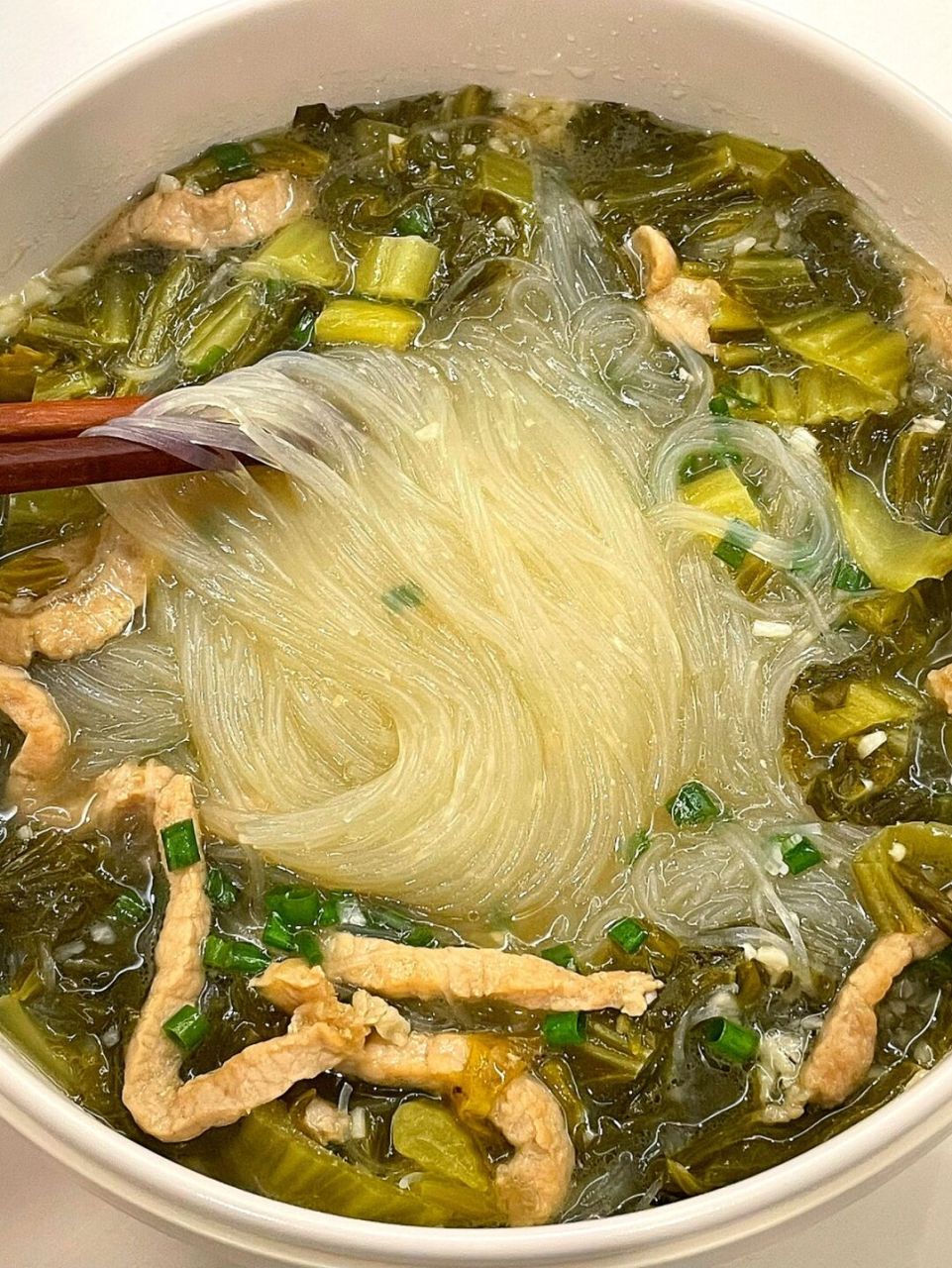 这个酸菜肉丝粉真的吃多少都不会腻!