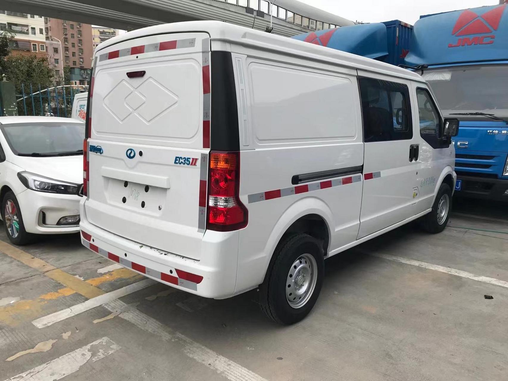 特价新车:瑞驰ec35.