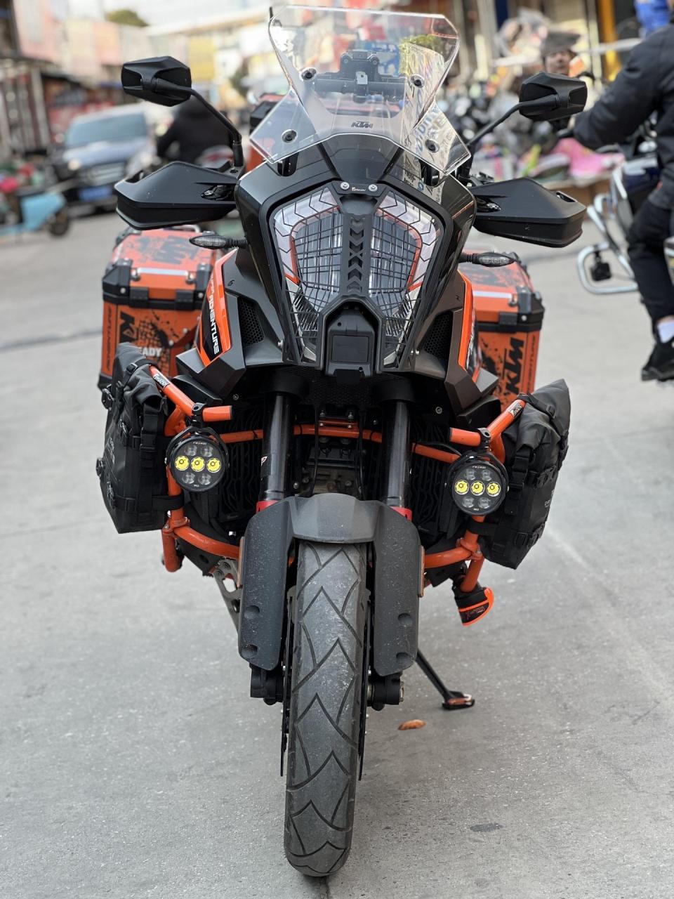 23年上牌ktm1290大野驴 无倒无摔 原车一首户 两千多公里准新车 改装