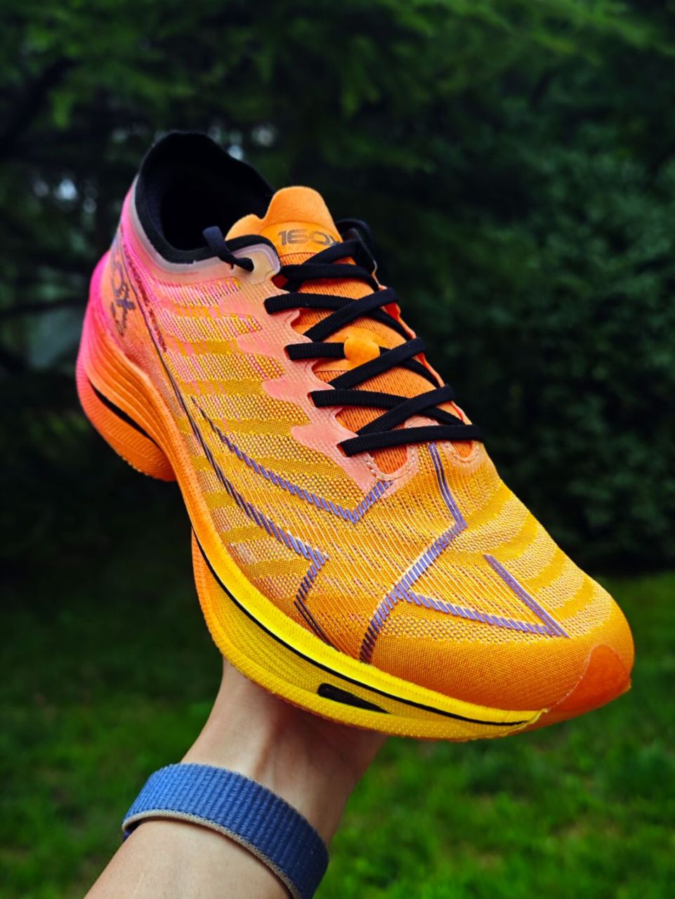 特步160x5.0 是你下半年期待的竞速跑鞋么? 反正我先上脚了.