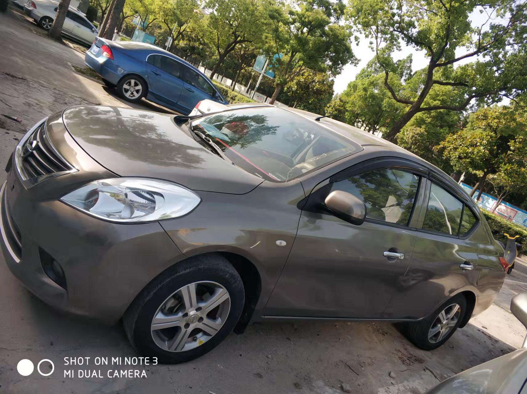 2013年上牌精品个人一手日产阳光出售,自动挡,大屏导航,真皮座椅,内外