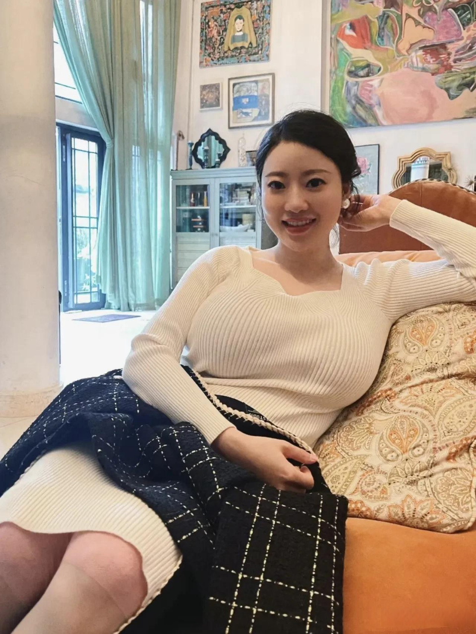 能"迷倒"东哥的蒋娉婷,究竟是何方"妖孽",直到她的私生照被扒出来后