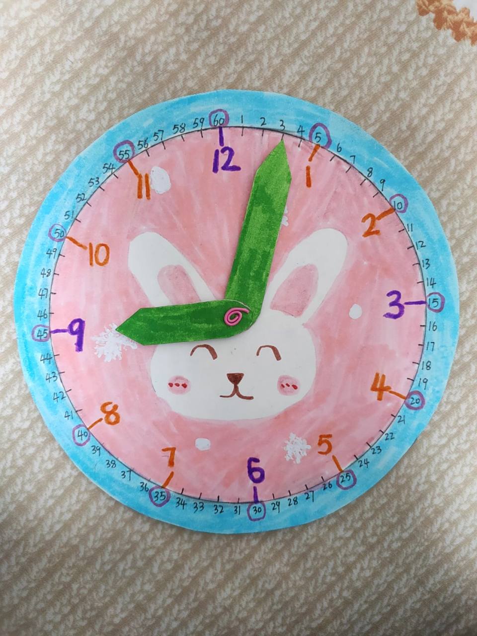 一年级表盘 钟表教具手工制作 儿童手工 在家做表盘过程中,我觉得最难