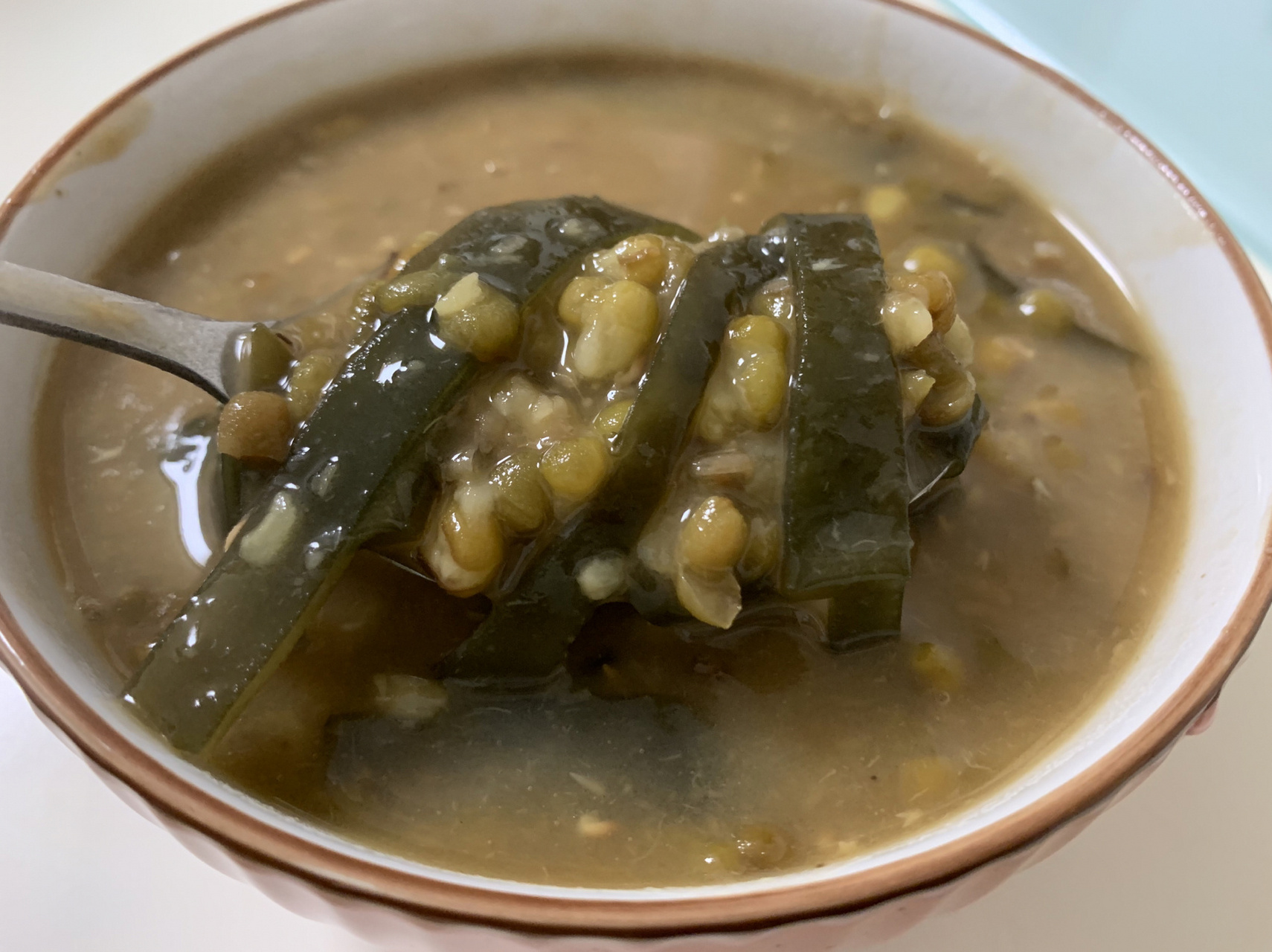 今晚煲海带绿豆糖水,清热解毒!