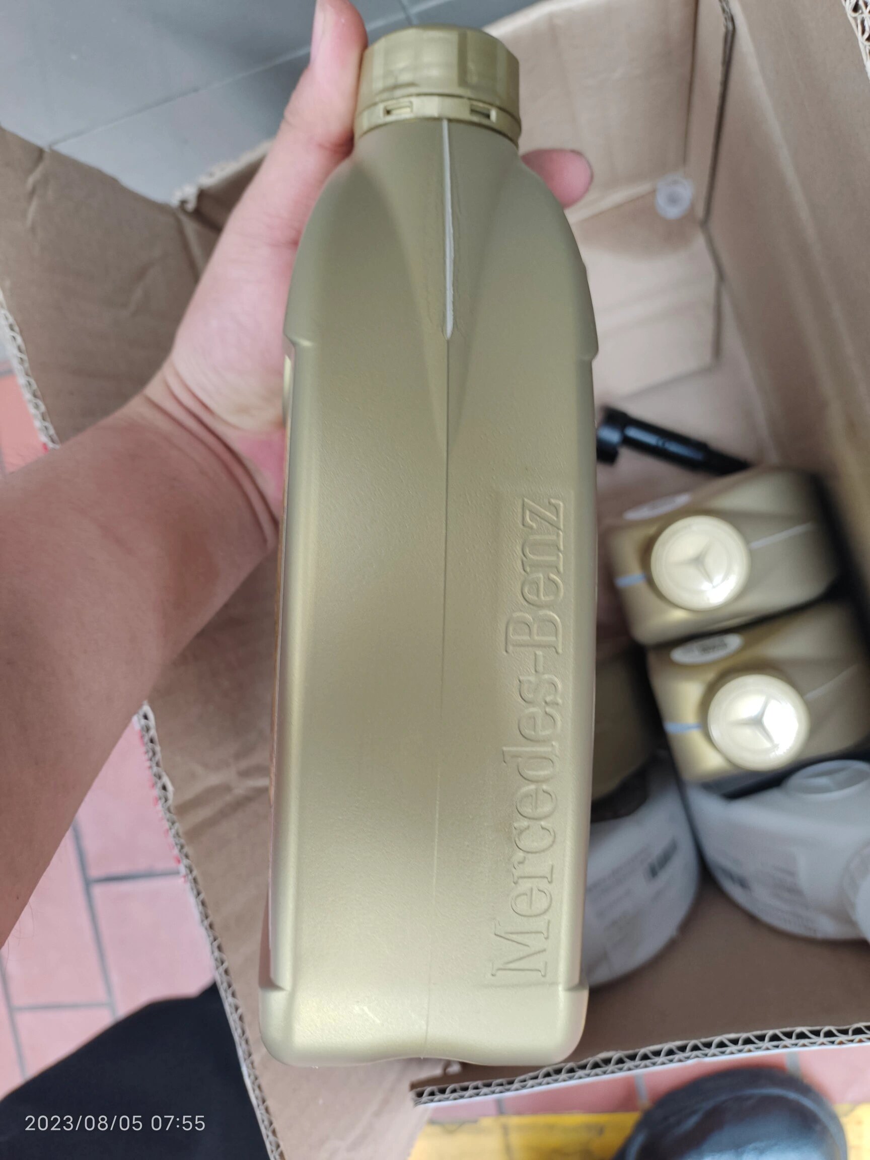 奔驰原厂九速变速箱油  奔驰纯正原厂九速变速箱油