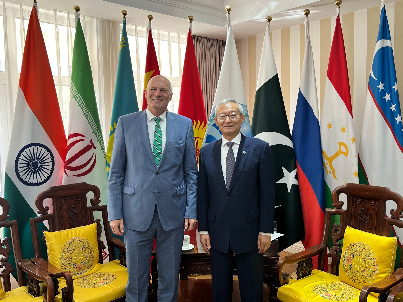 【张明秘书长会见瑞士驻华大使白瑞谊】  7月6日,上海合作组织秘书长