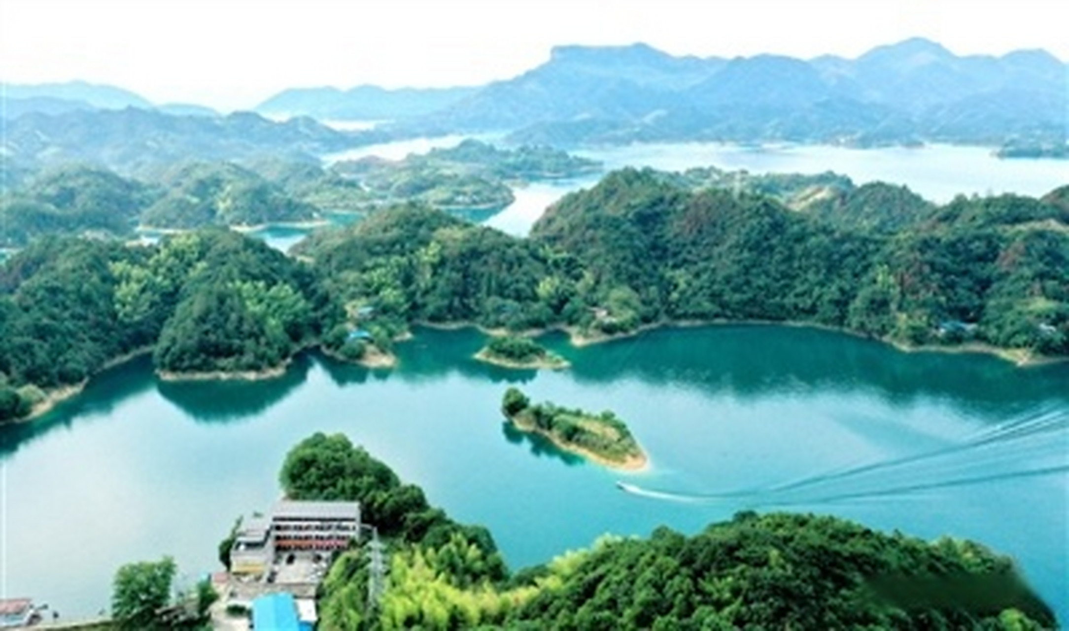 咸宁身边事# 【通城大溪:湿地公园生态美】7月21日,无人机鸟瞰通城县