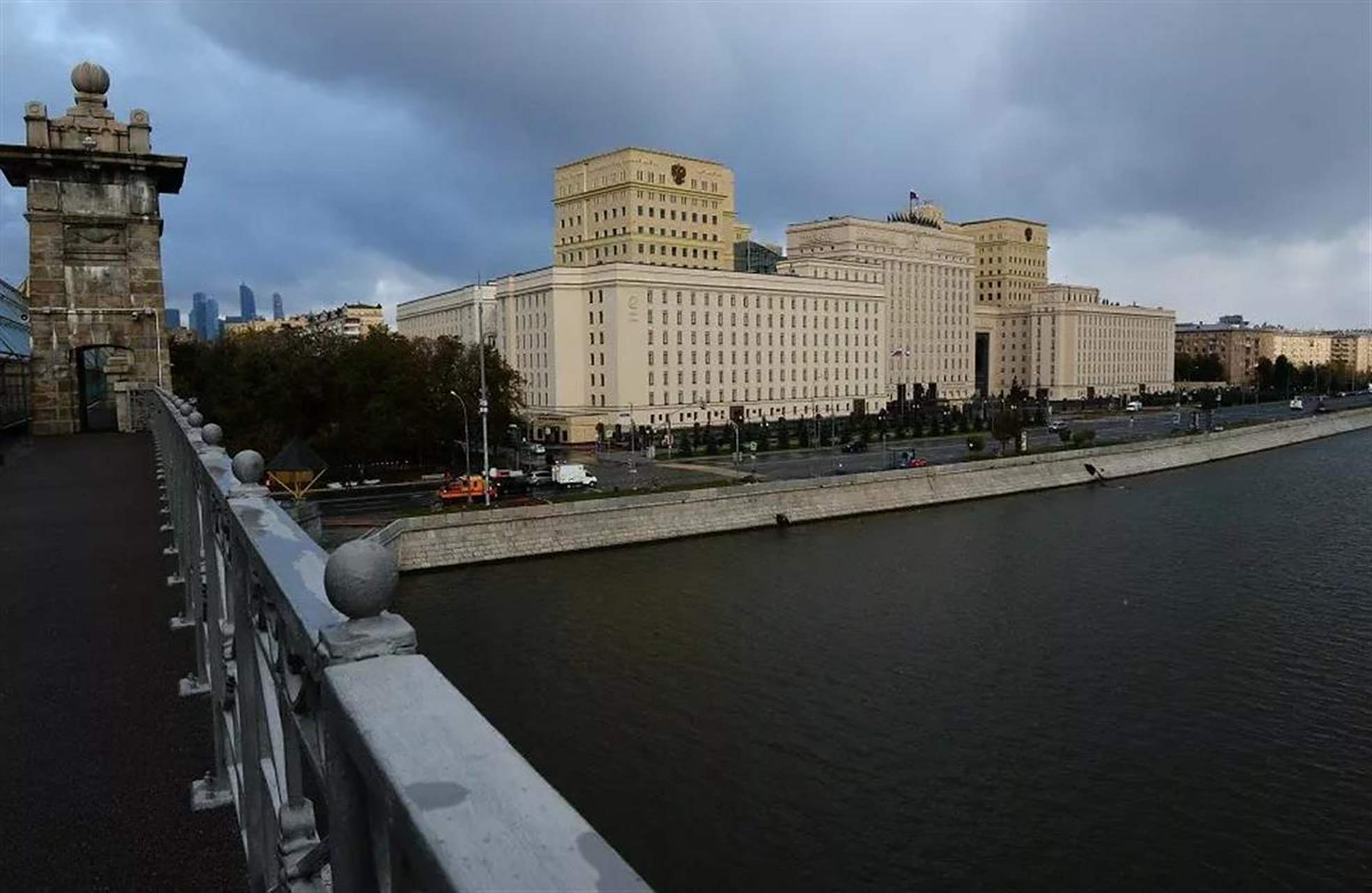 伏龙芝军事学院校训:我们不要别人的一寸领土,但也绝不允许别人侵占