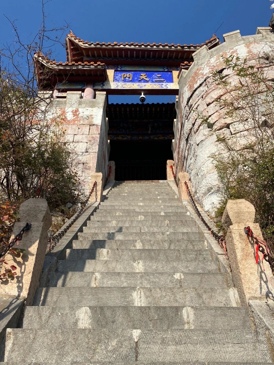 珏山景区(一) 山西省泽州县珏山风景区又名角山,主峰海拔973米,珏山