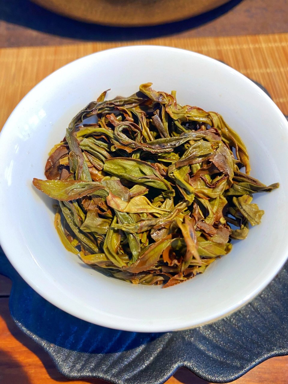 凤凰单丛茶| 品鉴·老枞蜜兰香 产区:凤凰乌岽李仔坪村 树龄:60多年