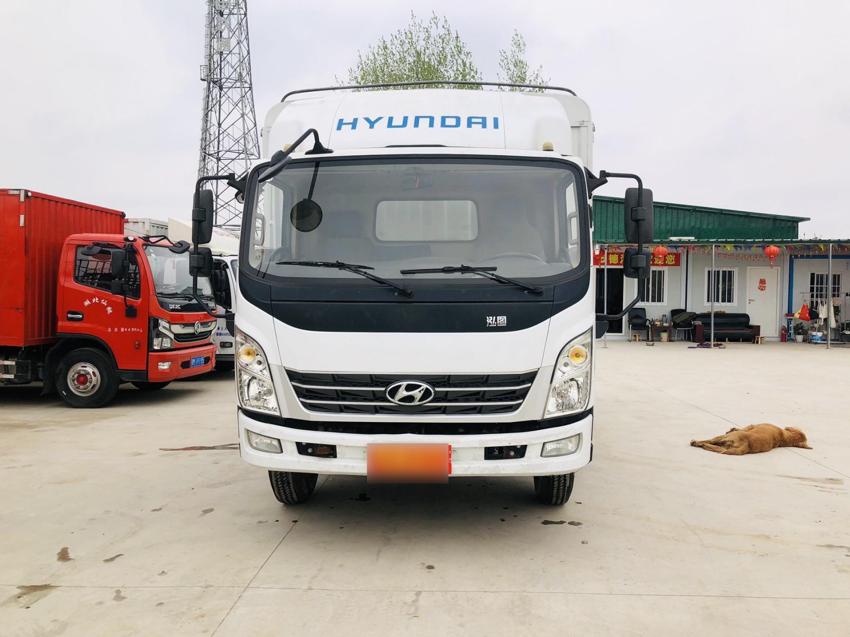 现代仓栏4.2米长2.55米宽.d 30发动机750/16轮胎小跑6万多公里