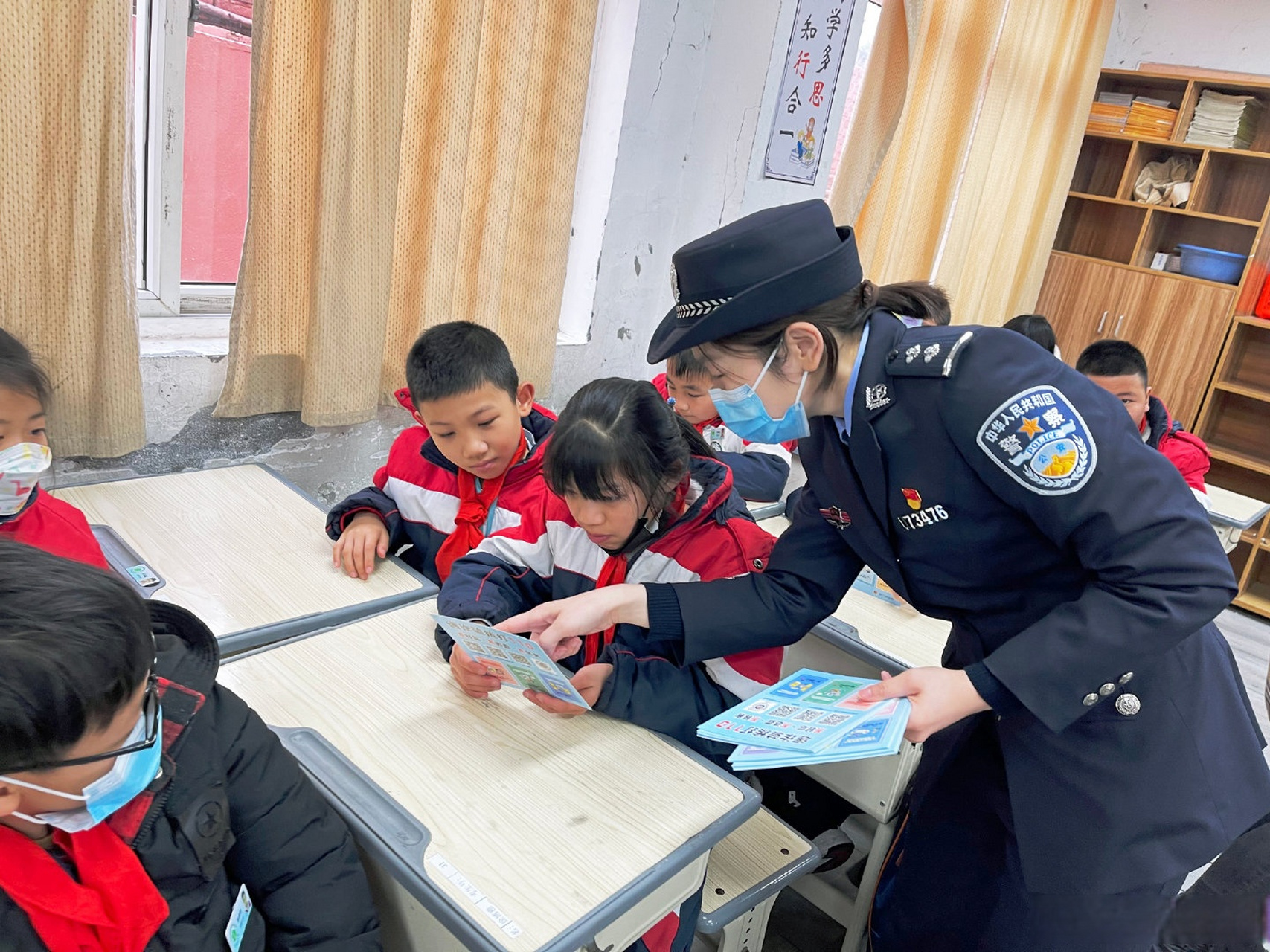 致敬了不起的她#【最美的"牡丹花"董青青】董青青,玉环市公安局坎门
