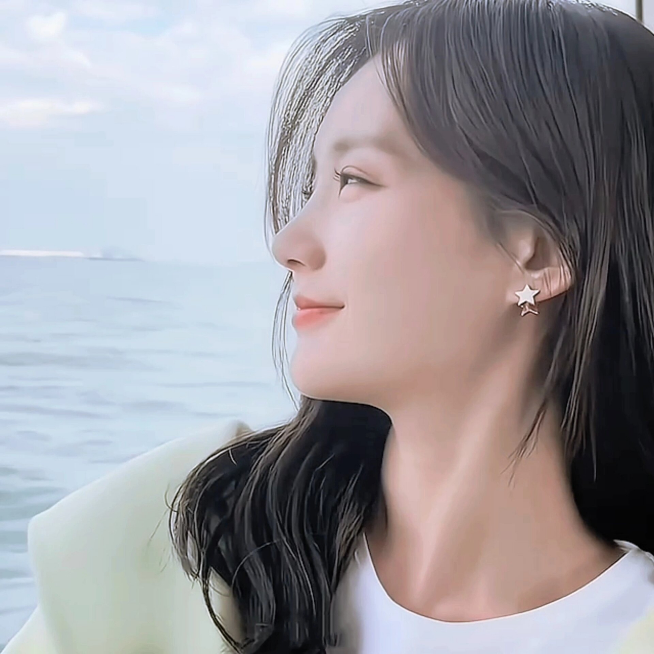 头像 | 李一桐笑起来太好看了98 姚瑶98 在你笑眼里找到了天空