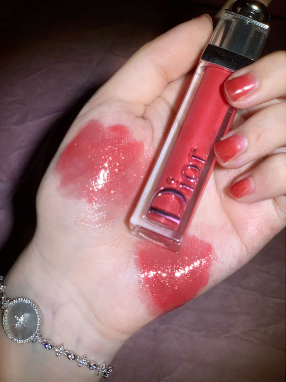 迪奥唇釉买了好多只没来得及给大家po～ 今天po一支巨巨巨冷门的#643
