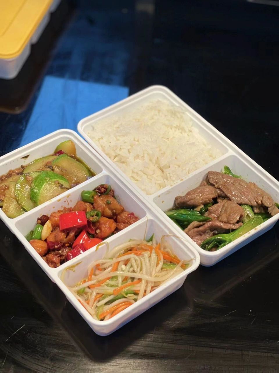 上海团餐|定制菜单,全城配送       多种用餐形式可选:盒饭,现场分餐