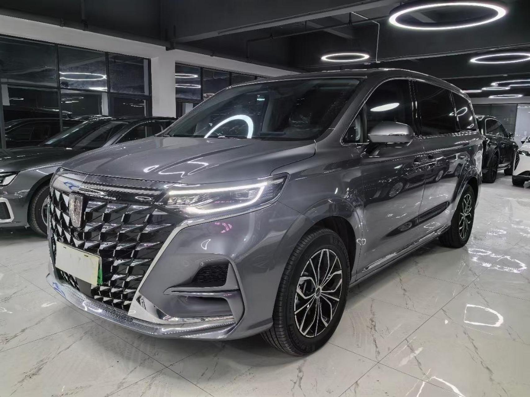 最新拿下【荣威imax8ev】黄金版纯电7座mpv  指导价289800 电池类型