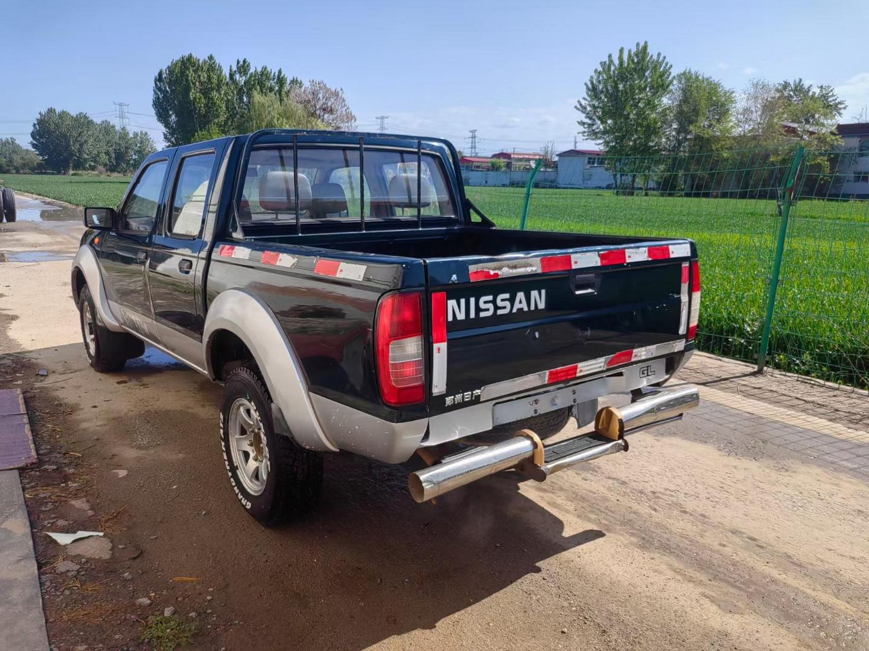 极品09年尼桑np300汽油四驱皮卡,实表6万多公里,新款k24白金电喷