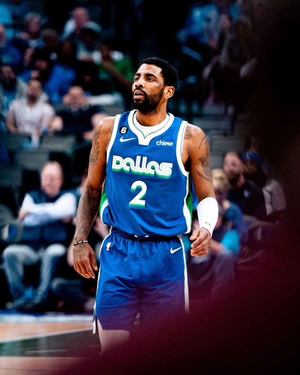 球场之上/ kyrie 21566 free kyrie  独行侠这件球衣越看越有趣