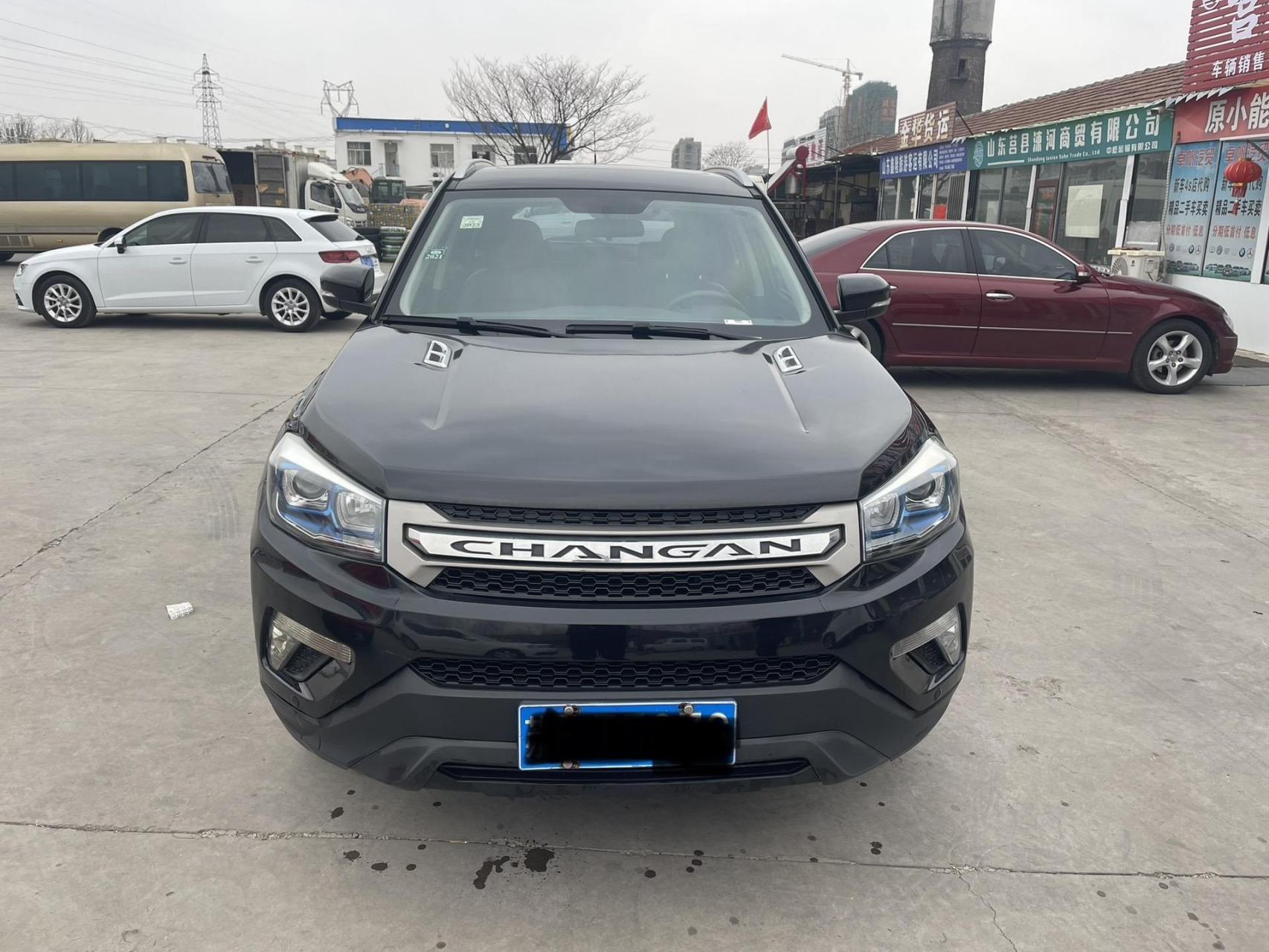 0手动挡6速.新到15年长安cs75,2.