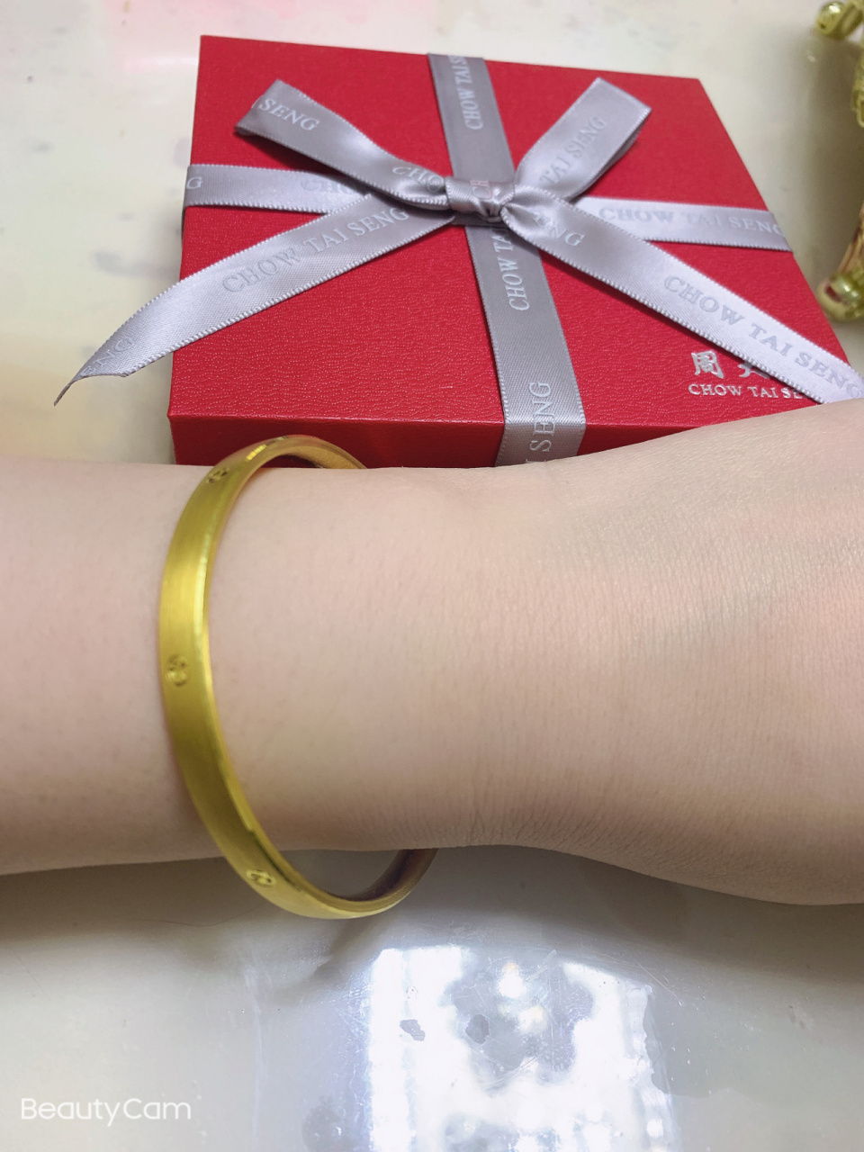 周大生的卡地亚款黄金手镯 在一个基本没有认识的人的平台发一下,纯粹