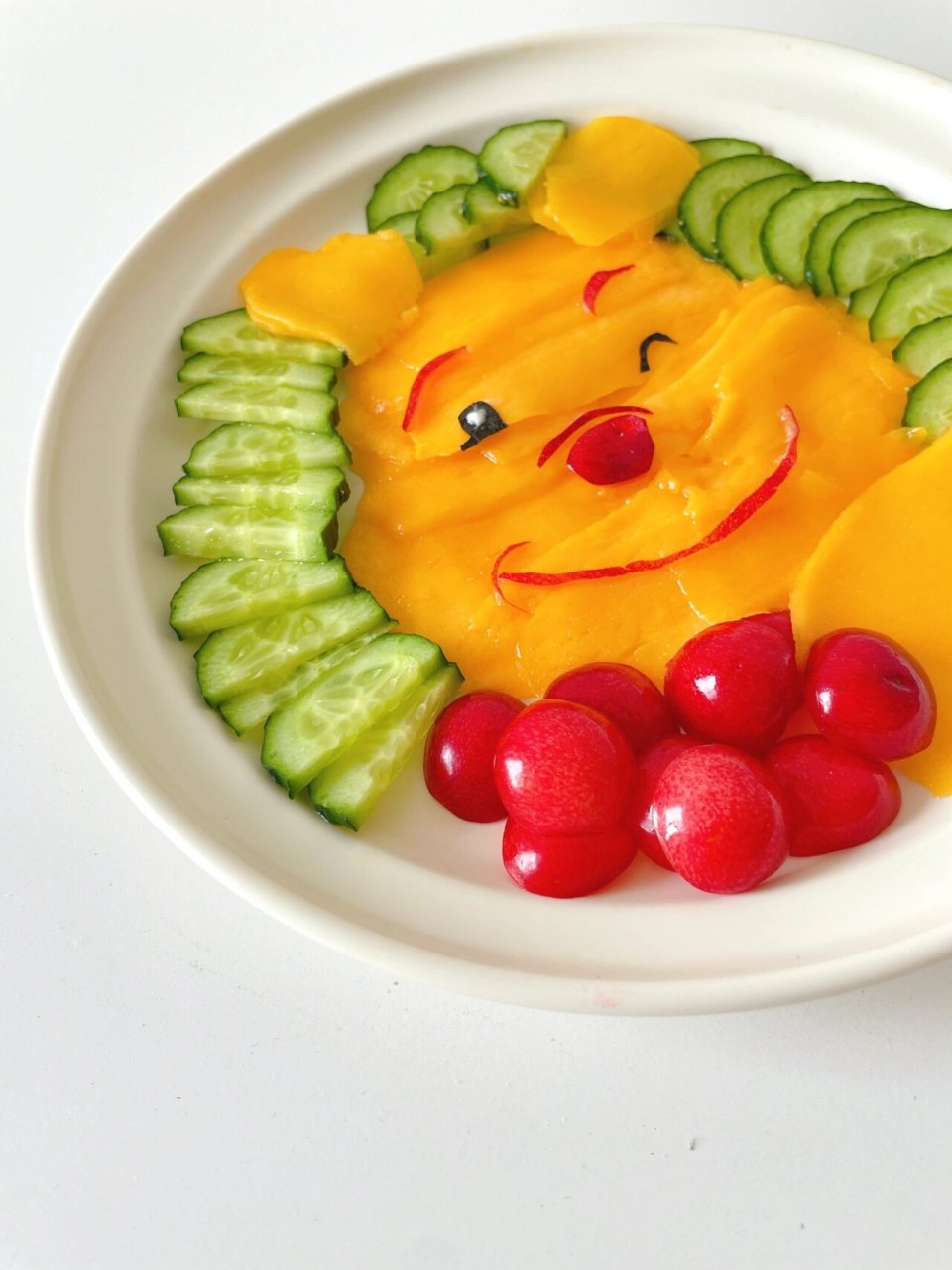 斗胆模仿了一下我关注的一位ins博主 水果摆盘的仪式感,哈哈 虽然做