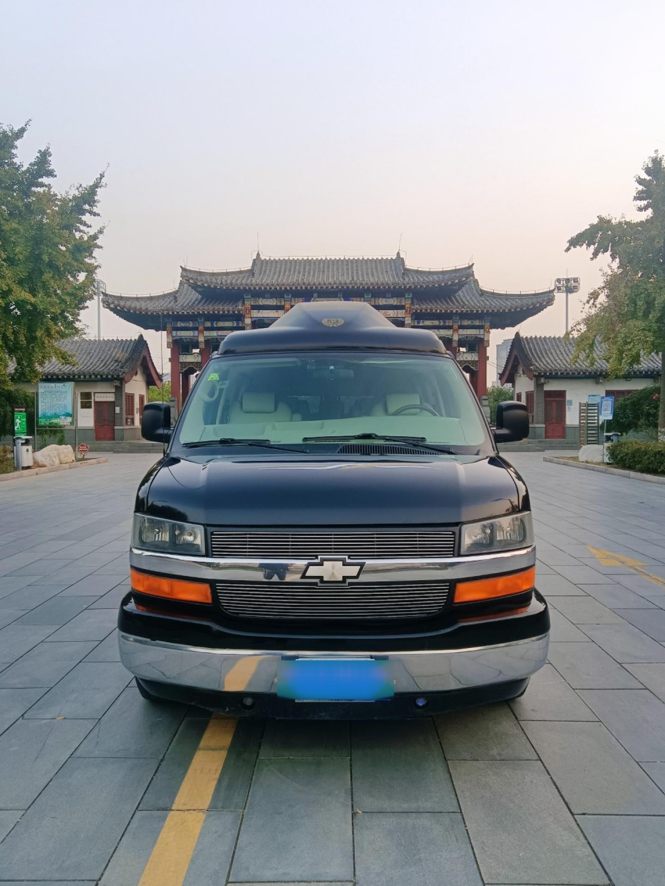 08年的雪佛兰特使,大房车,少有的蓝牌