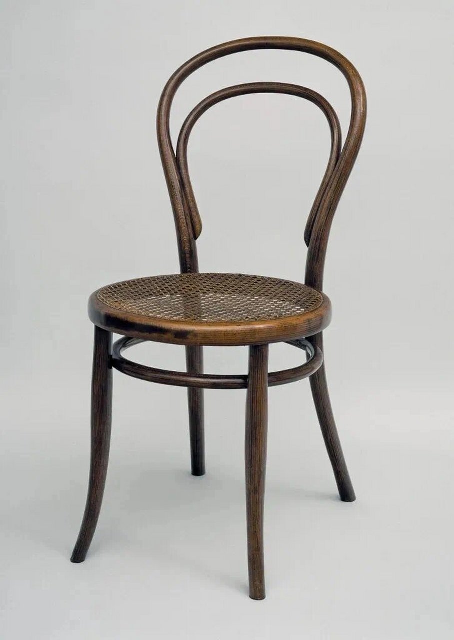 诞生于160年前的捷克现代家居品牌 thonet (索耐特),以一把木椅知名