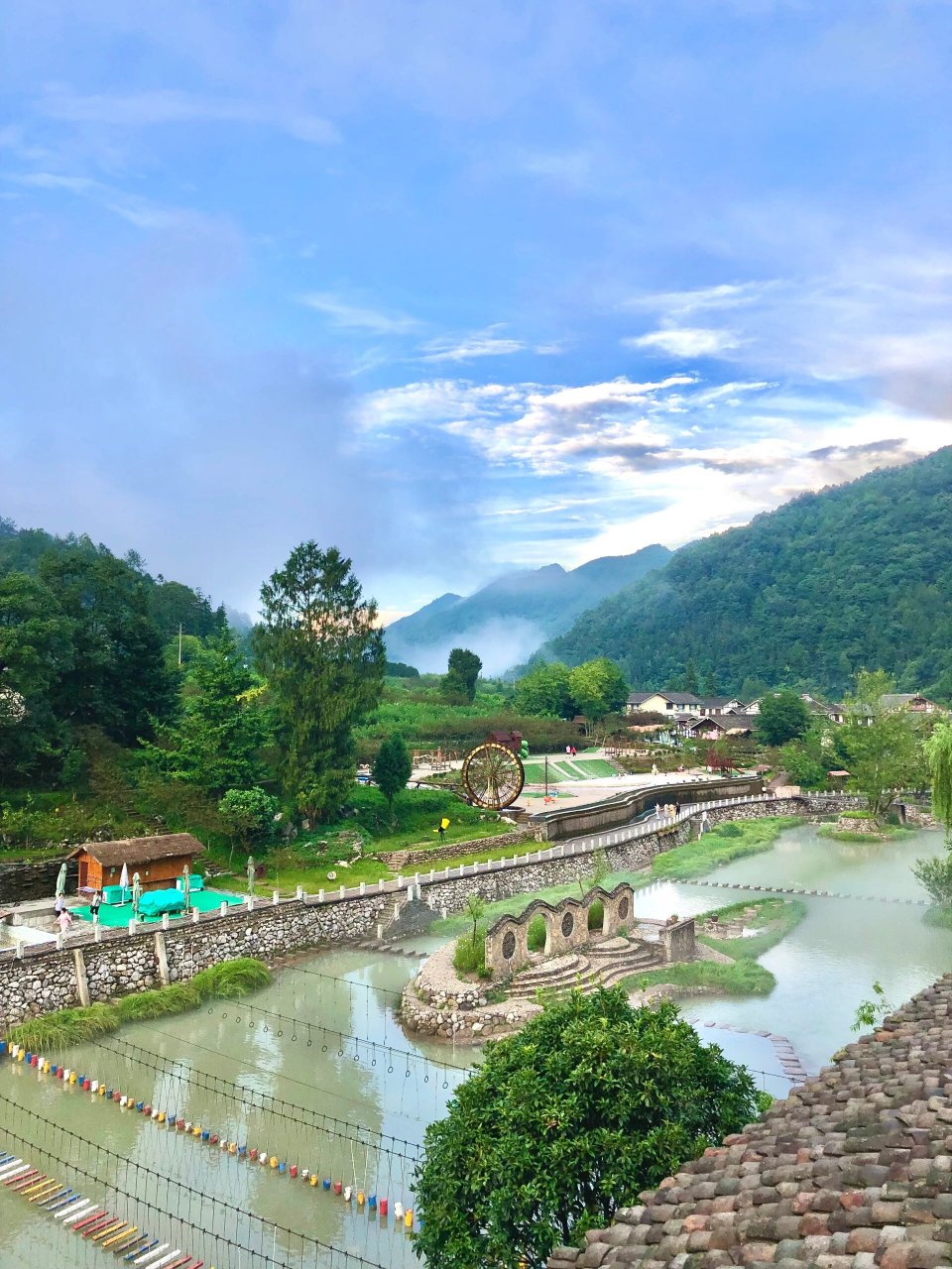 广元市月坝游记  搭着朋友一家子来玩的 住宿在月坝客栈 当地也有很多