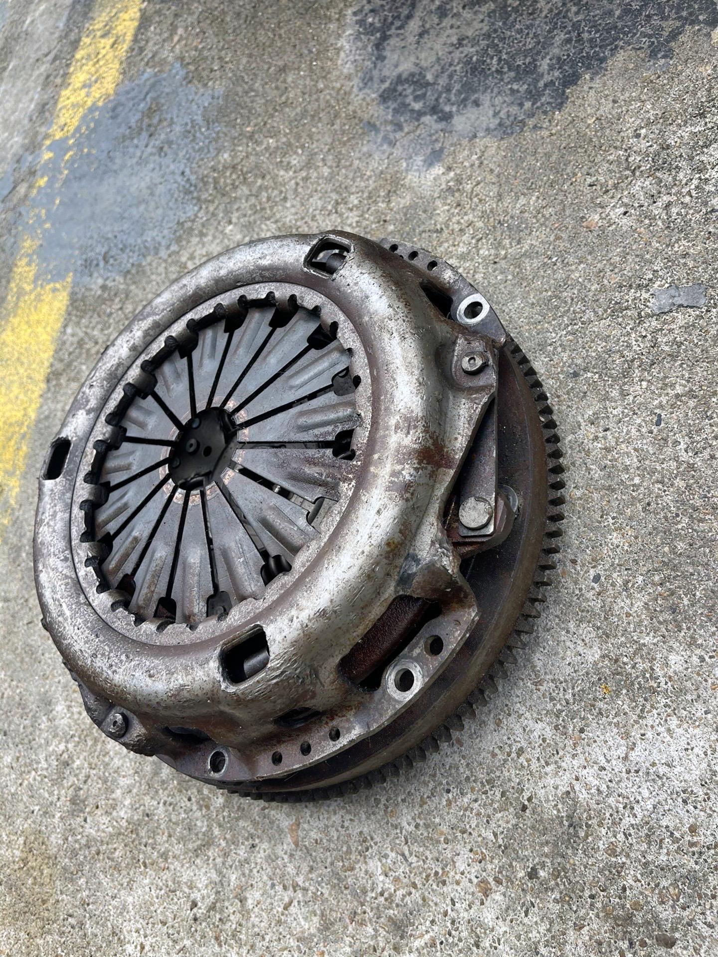 丰田霸道3400拆车手动挡一套喜欢找我,改车,改车,手动3400波箱一套