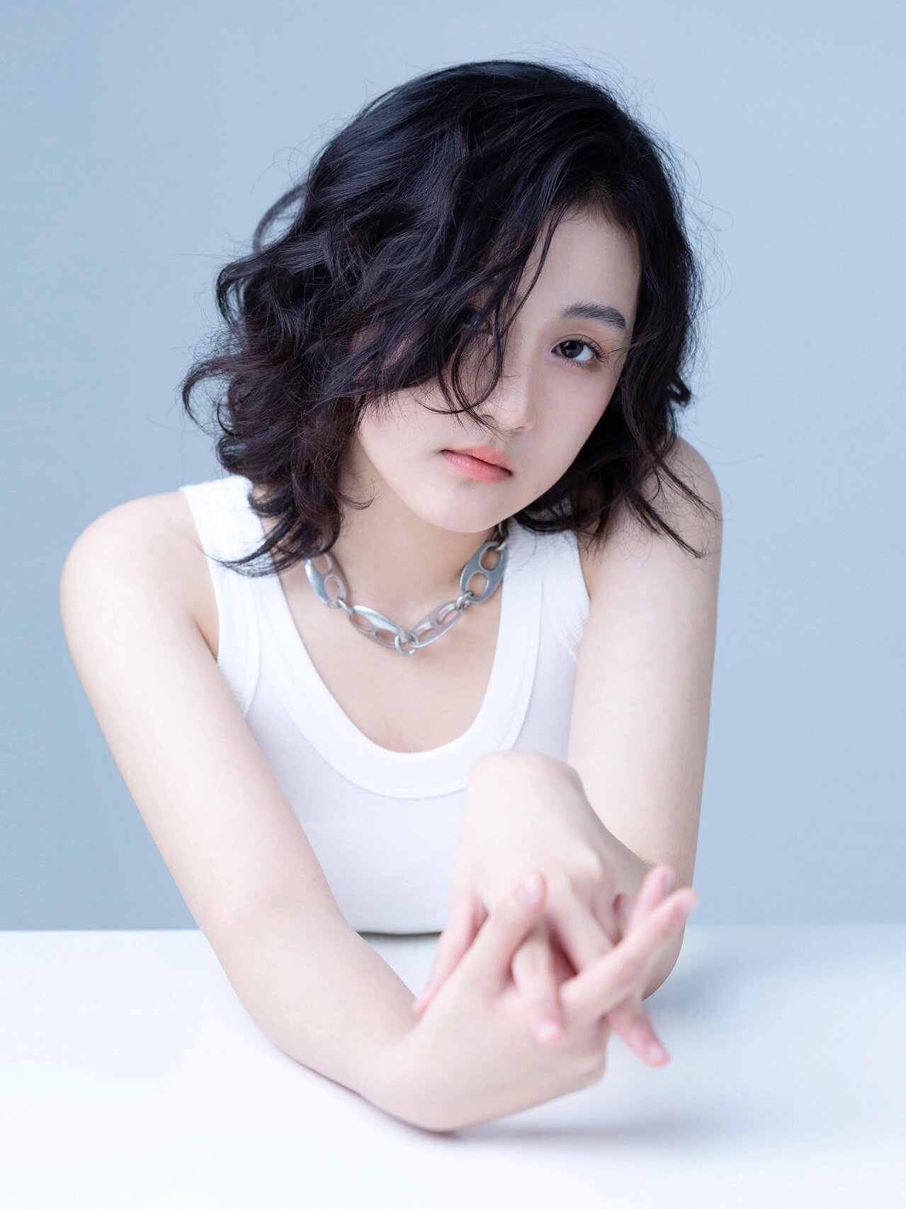 二十岁的女生又帅又有点可爱