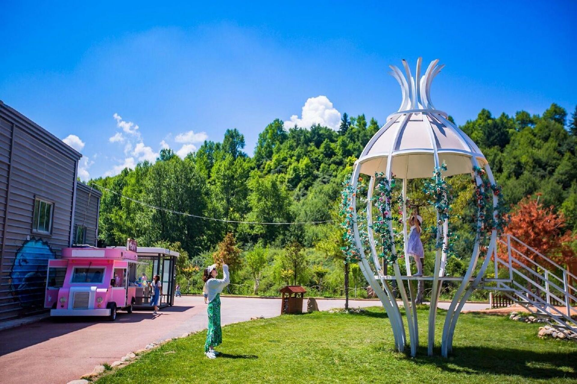 渭源鹿鸣谷,是假日避暑旅游的好去处.