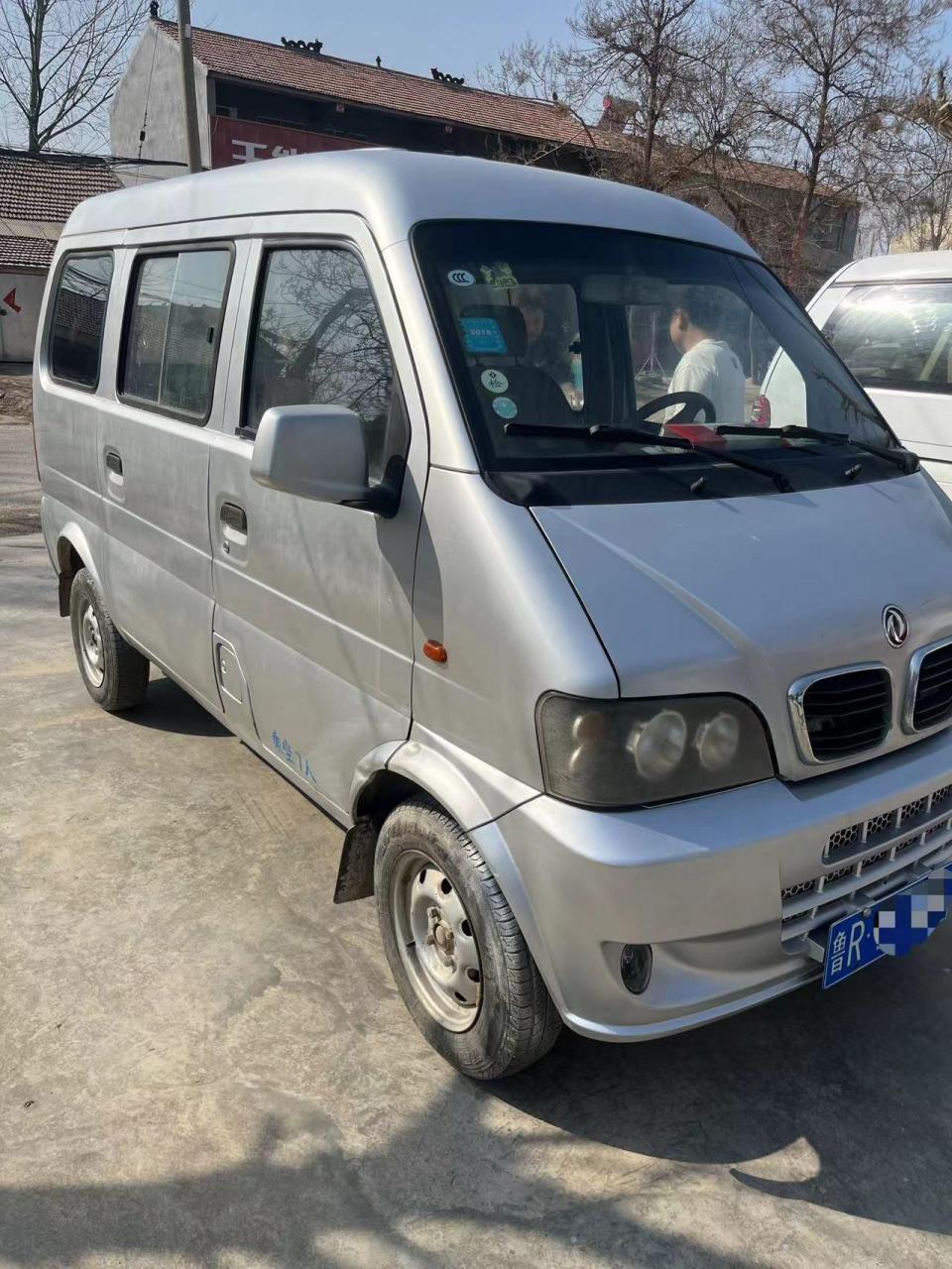 13年东风小康k17仅行驶4万公里漆面嘎嘎新开着好审车保险8月方向助力