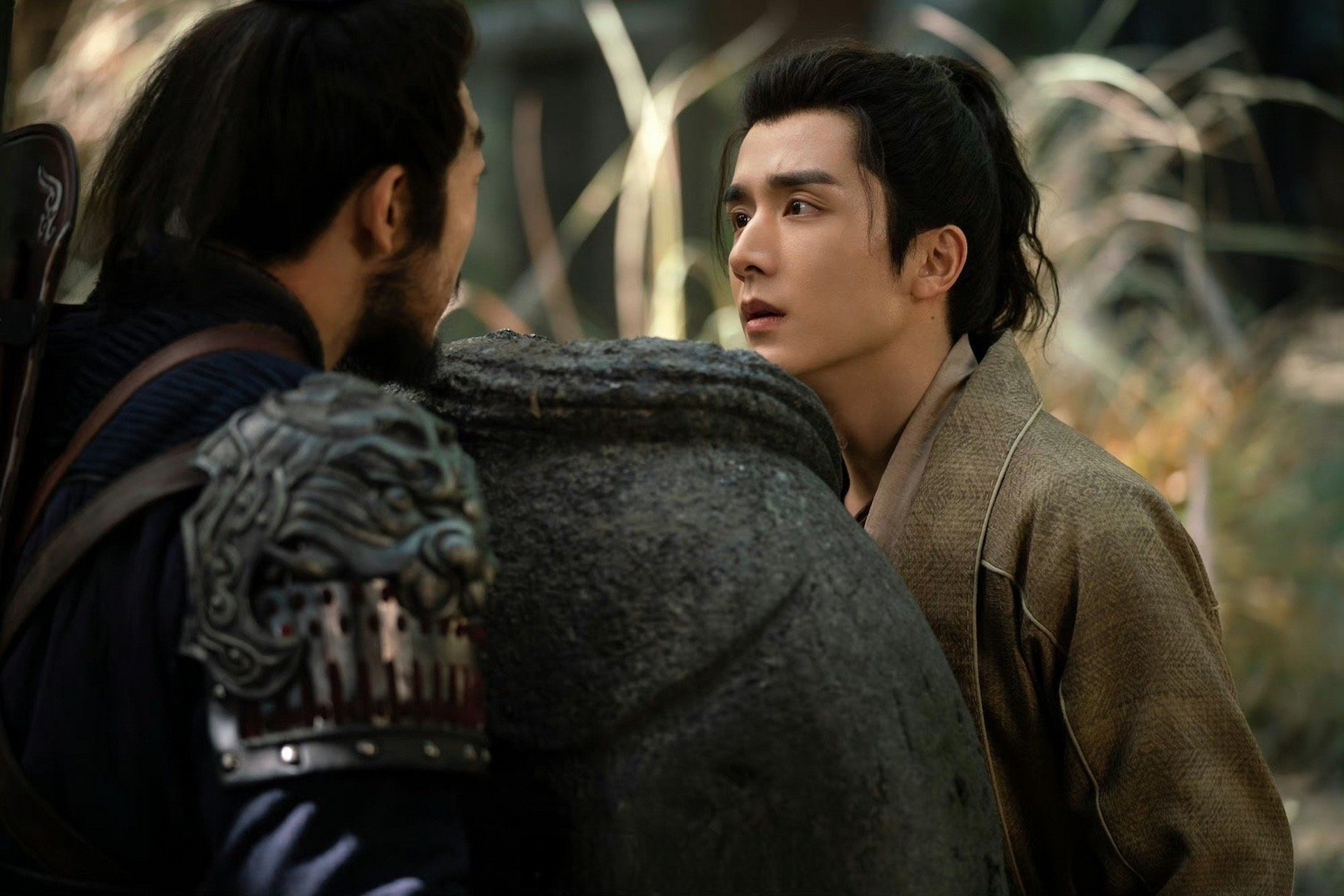 张新成邓为是同学#没想到张新成21年的时候就帮邓为转发宣传过剧照 