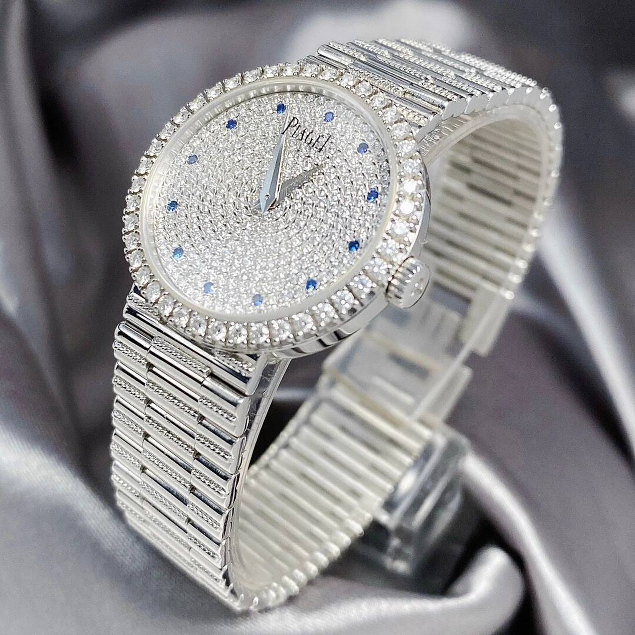 伯爵满天星系列不仅是一个高级腕表,更是一个标志,象征伯爵的创造天赋