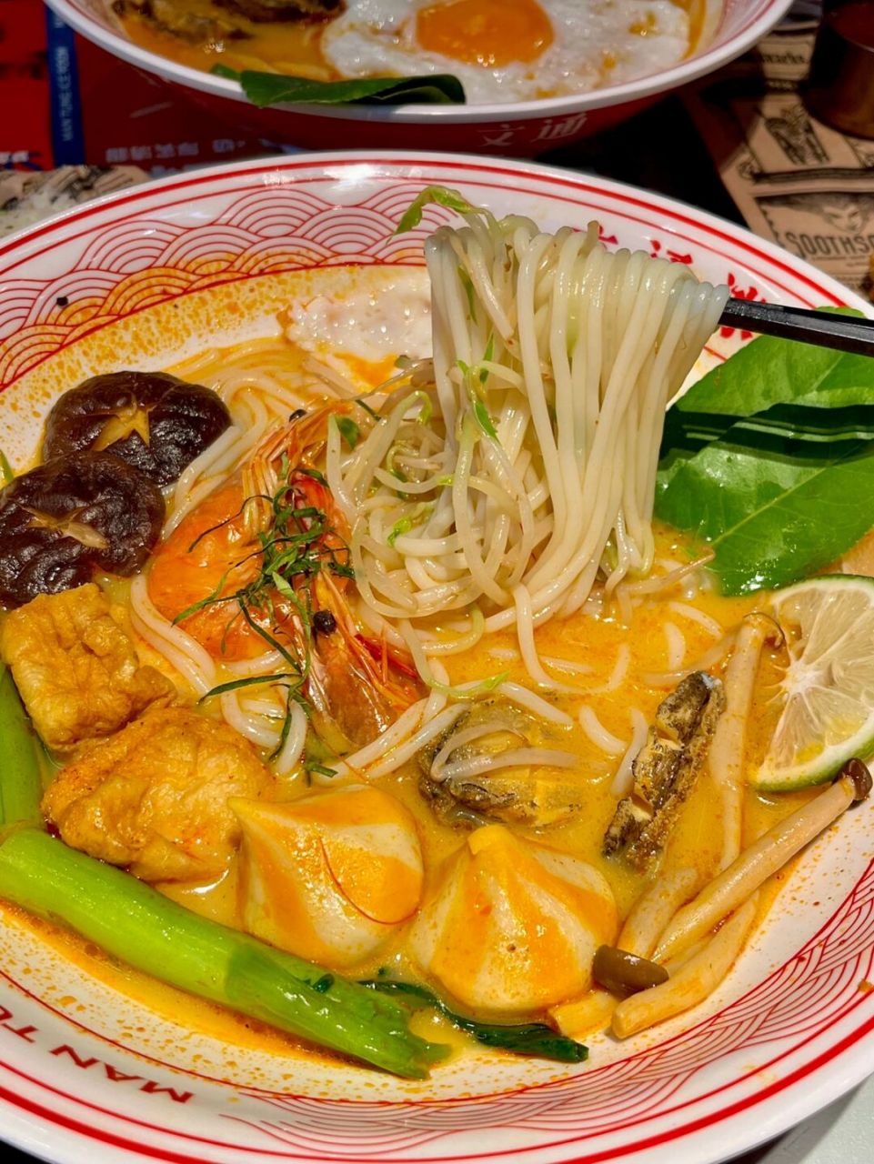 文通冰室新品冬阴功米线料多到离谱 才29.