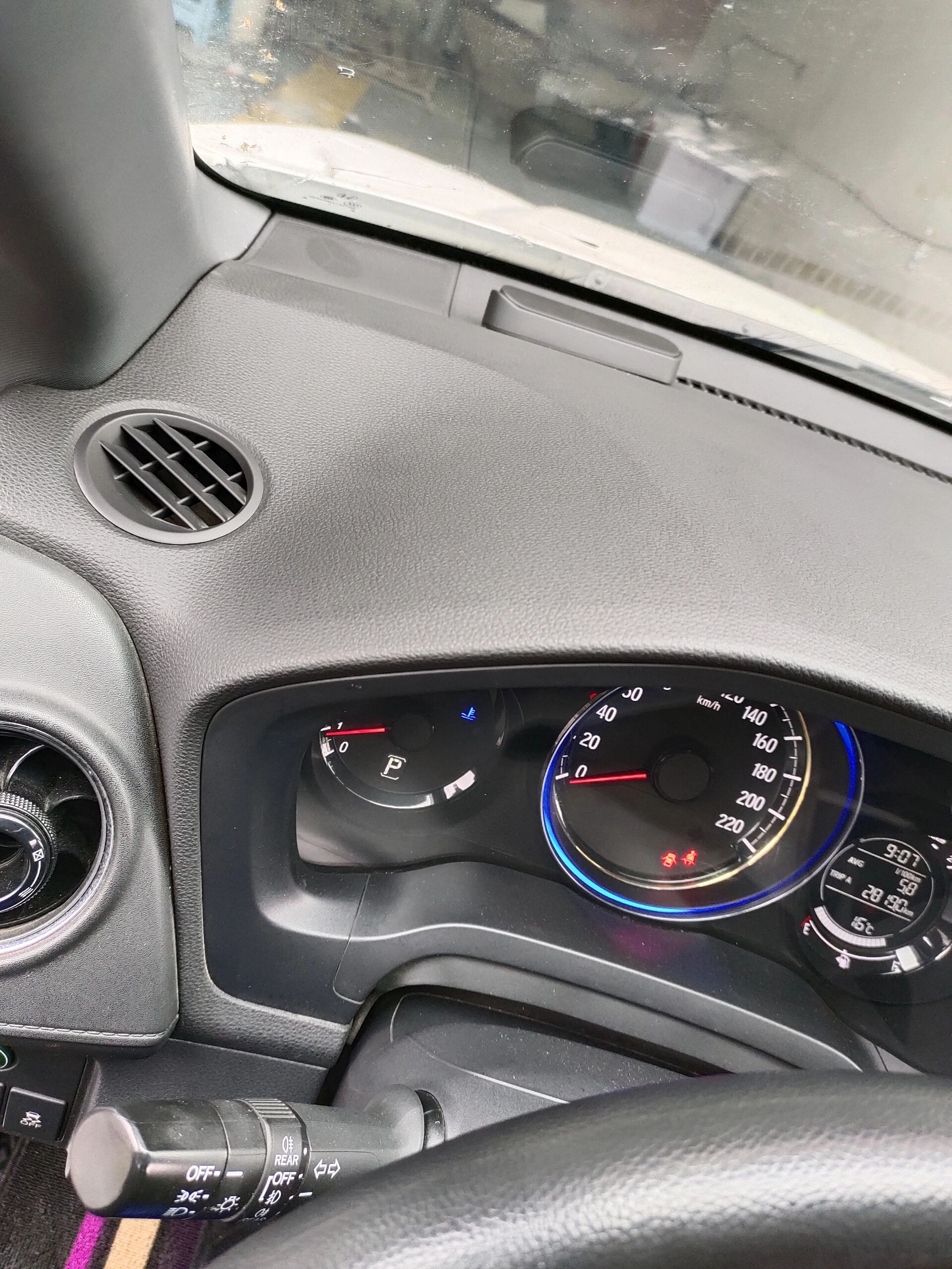 仪表台香水腐蚀发白修复 汽车内饰仪表台香水腐蚀发白修复