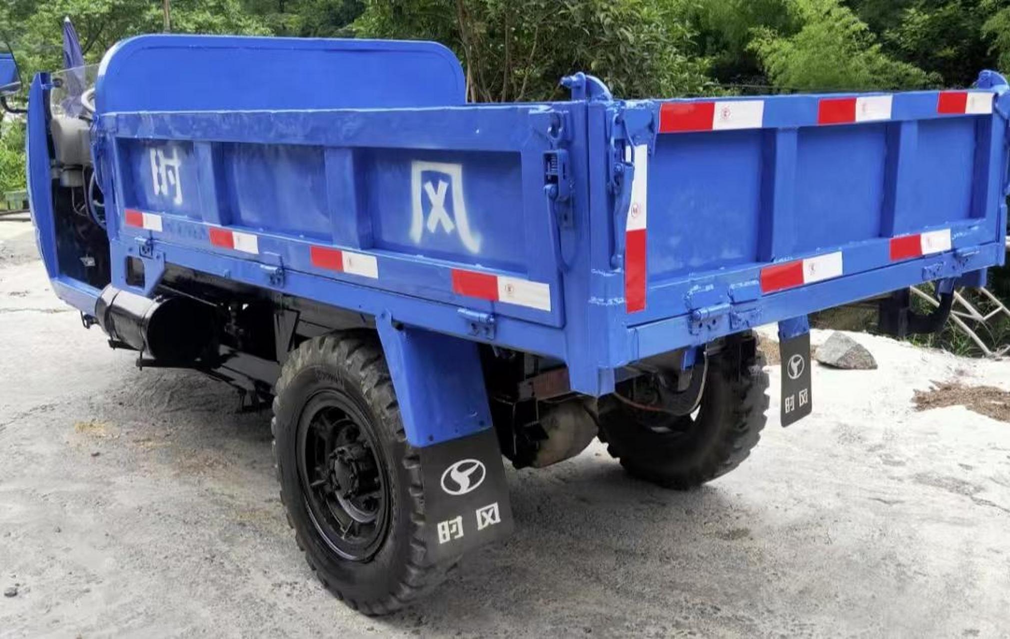 时风梦之星柴油自卸三轮,zs1115柴油机,七档加重后桥,真空助力刹车