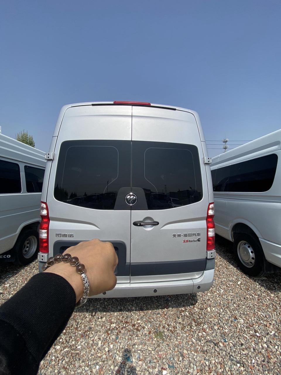 福田图雅诺 加长轴中顶 车身5.99米 23年中旬上牌 搭载康明斯2.