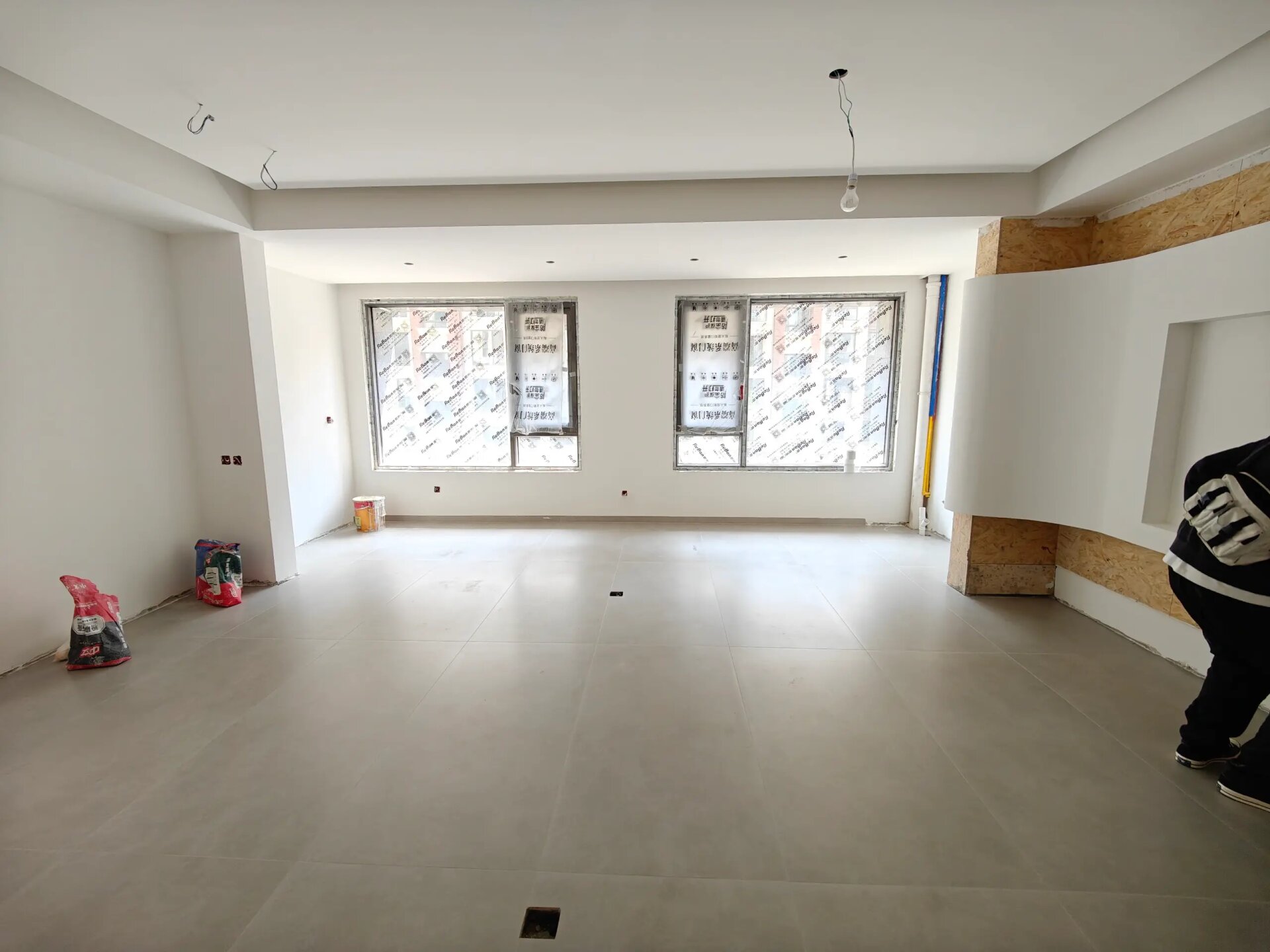 东鹏香草灰柔光砖