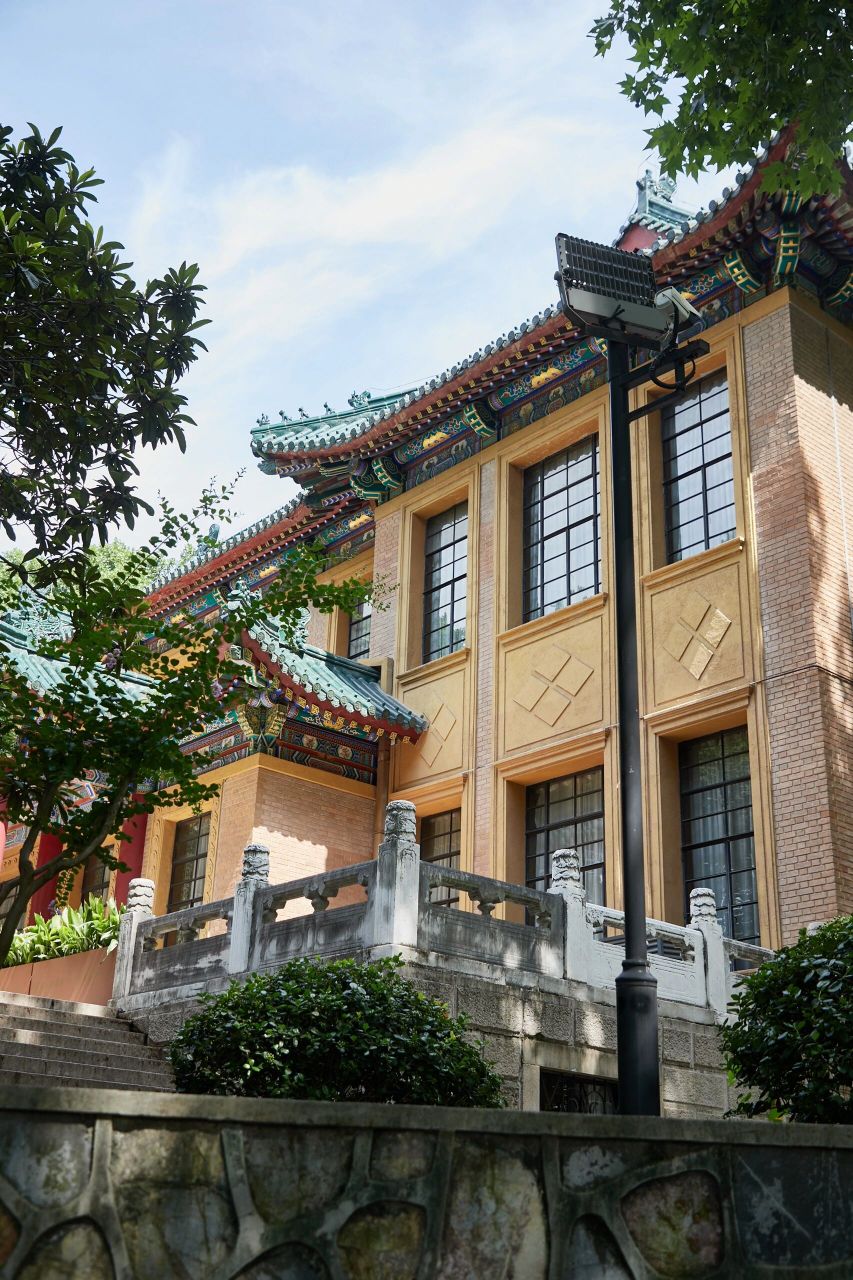 南京美龄宫|她过的真的好奢侈 今日得空,暴走钟山风景区,第一站就是