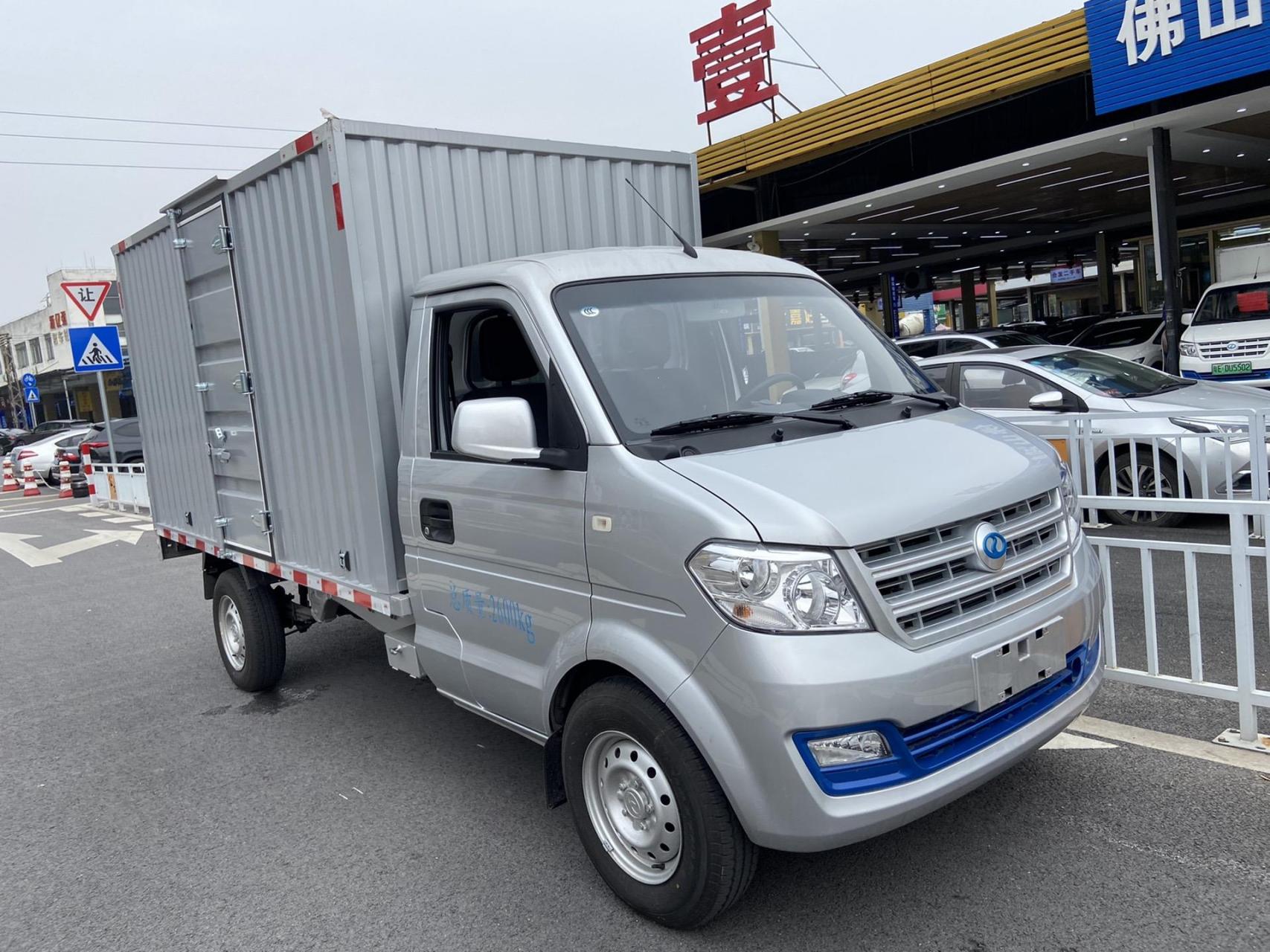 上牌瑞驰ec31s 新能源厢式货车,货箱尺寸3060*1600*1620