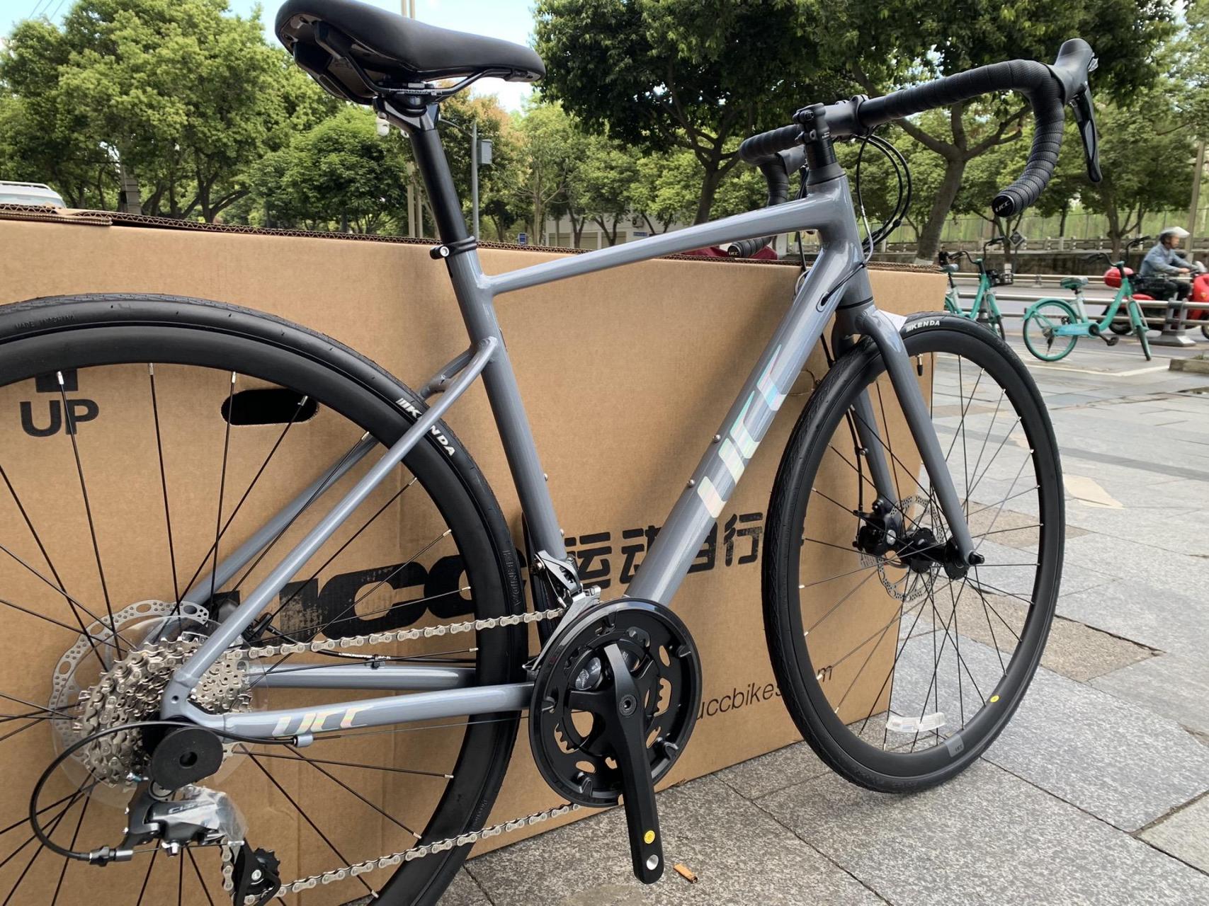 ucc2025款入门版公路车索尼克