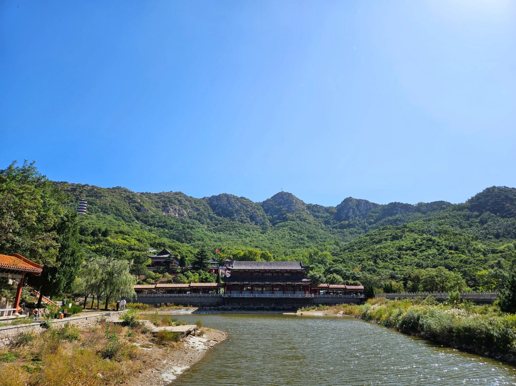 莱州一日游 第一站:大基山森林公园.走完一圈差不多2.